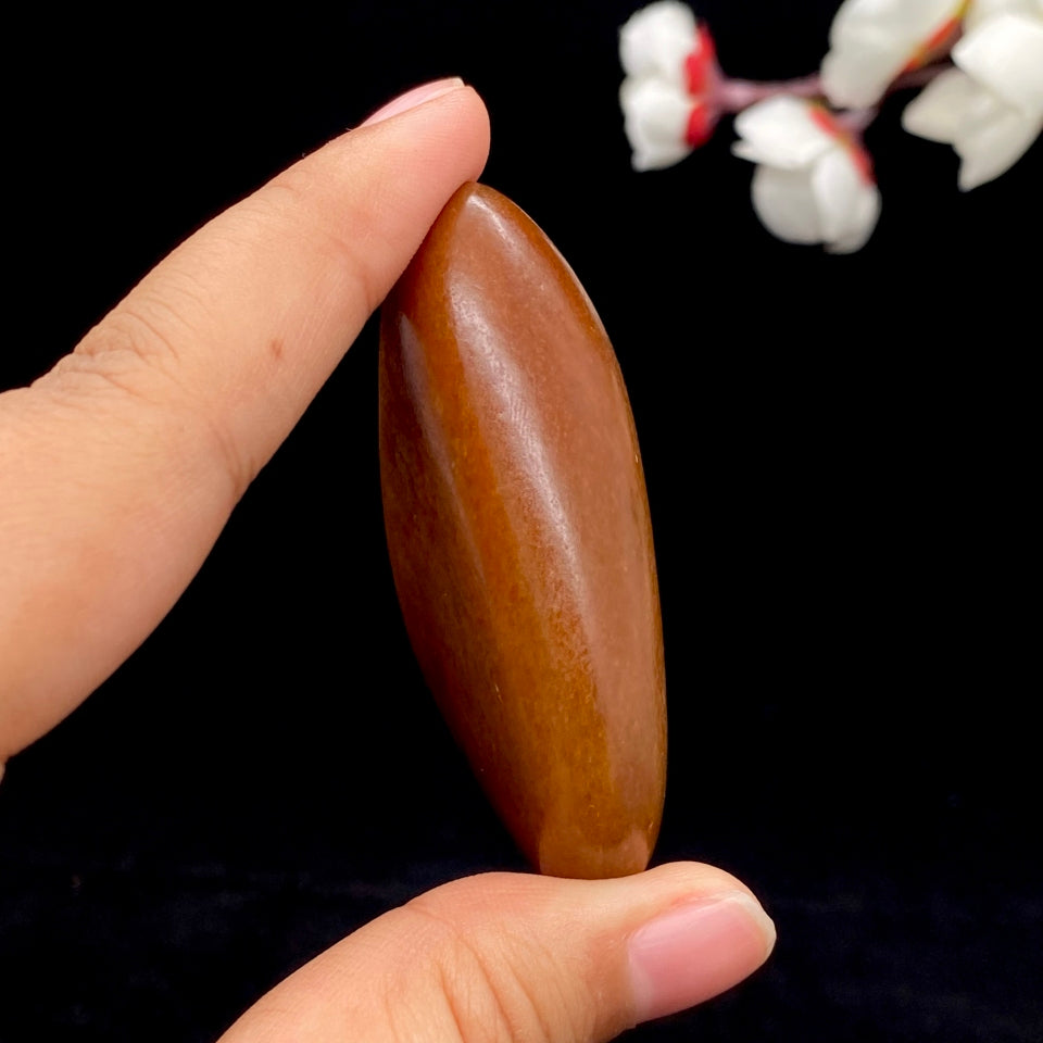 和田玉满红沁皮籽料（71.6g）