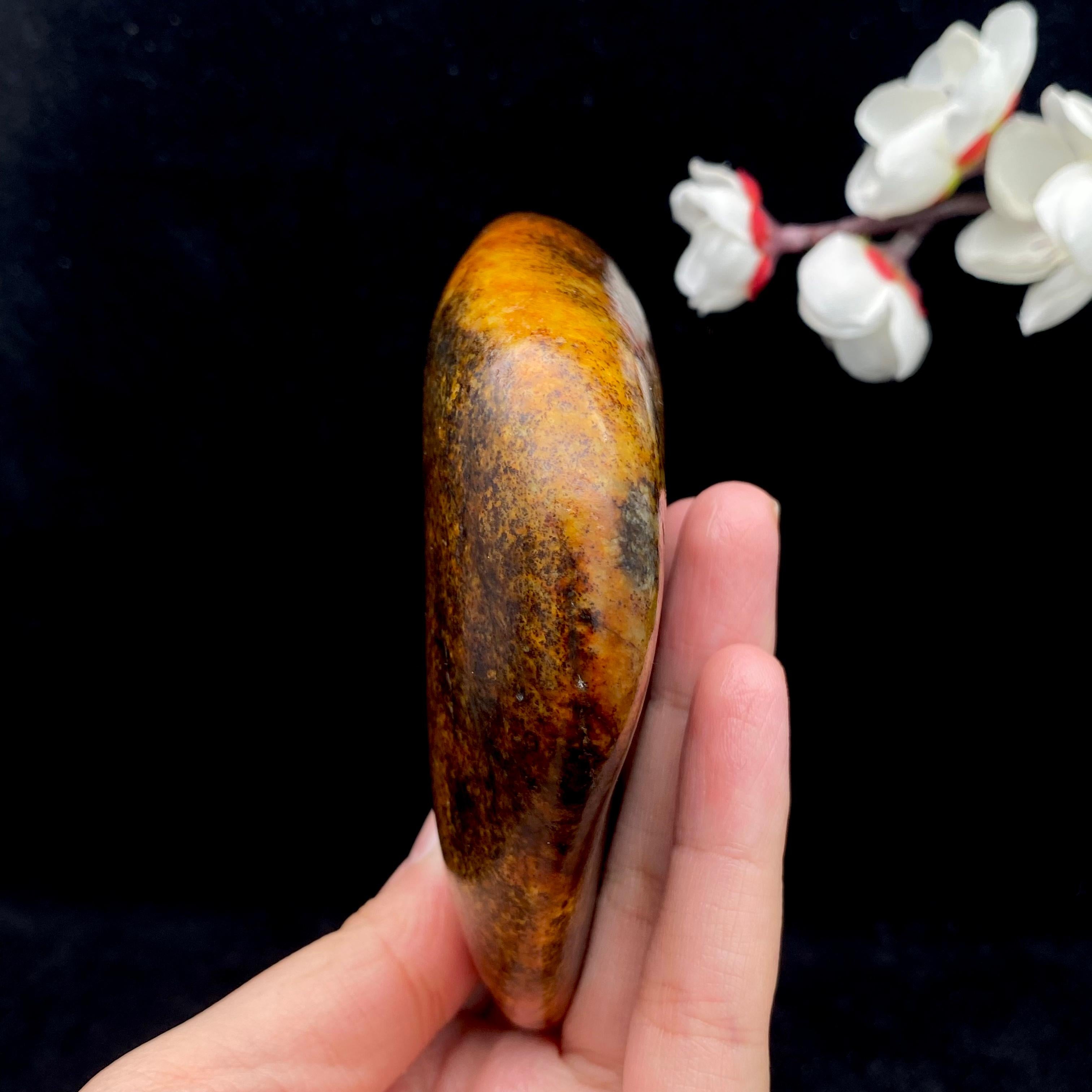 和田玉红沁皮籽料原石（290.2g）