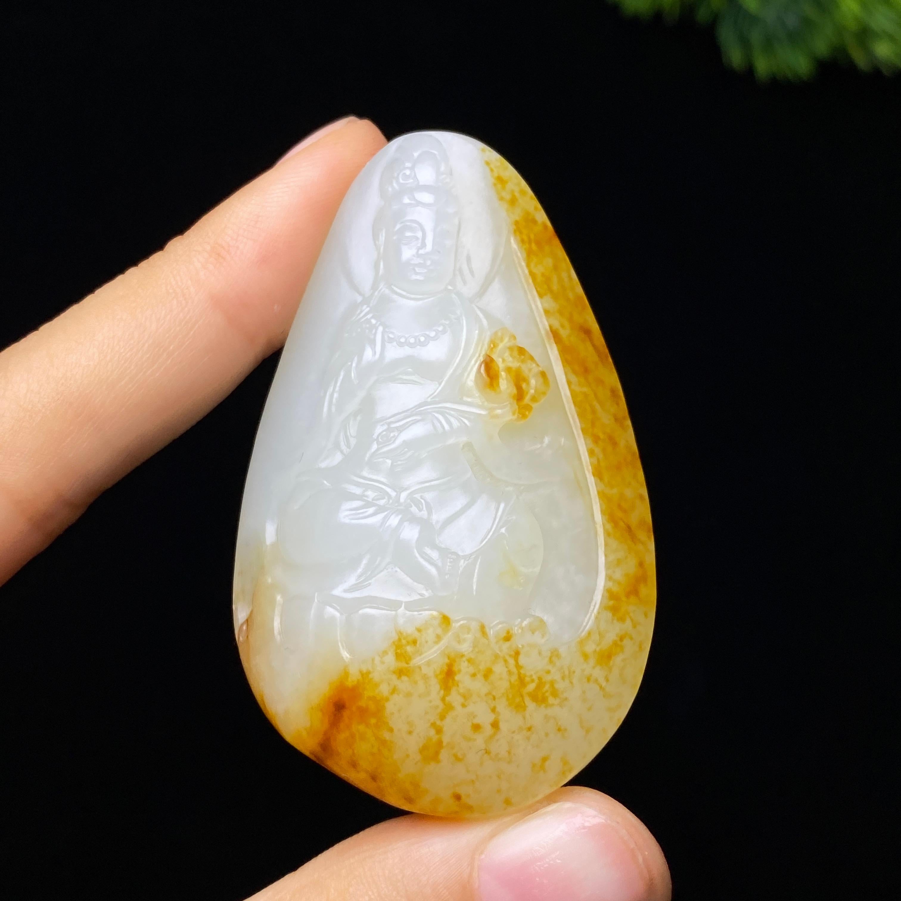 和田玉籽料观音（57.5g）