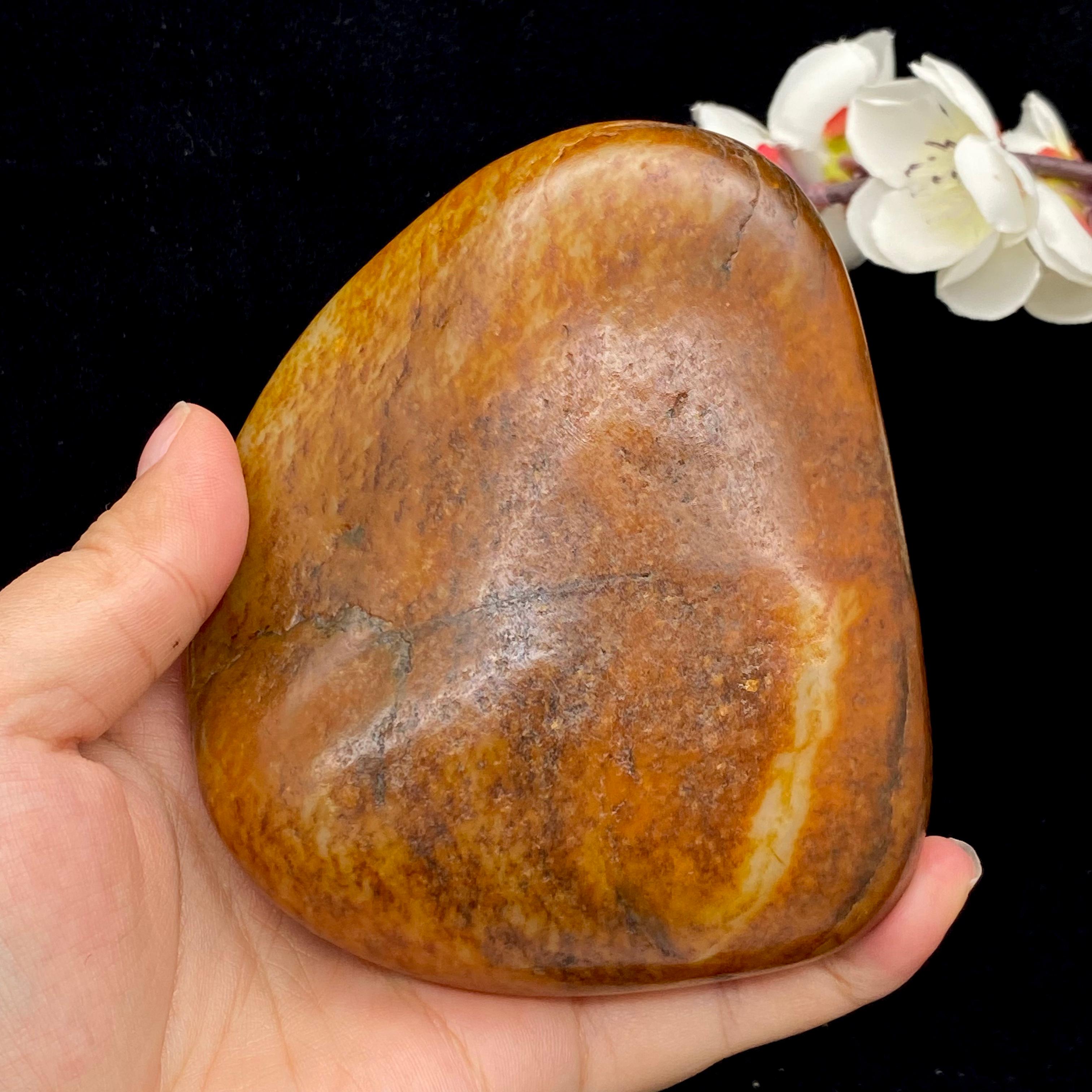 和田玉聚红皮籽料（667.4g）