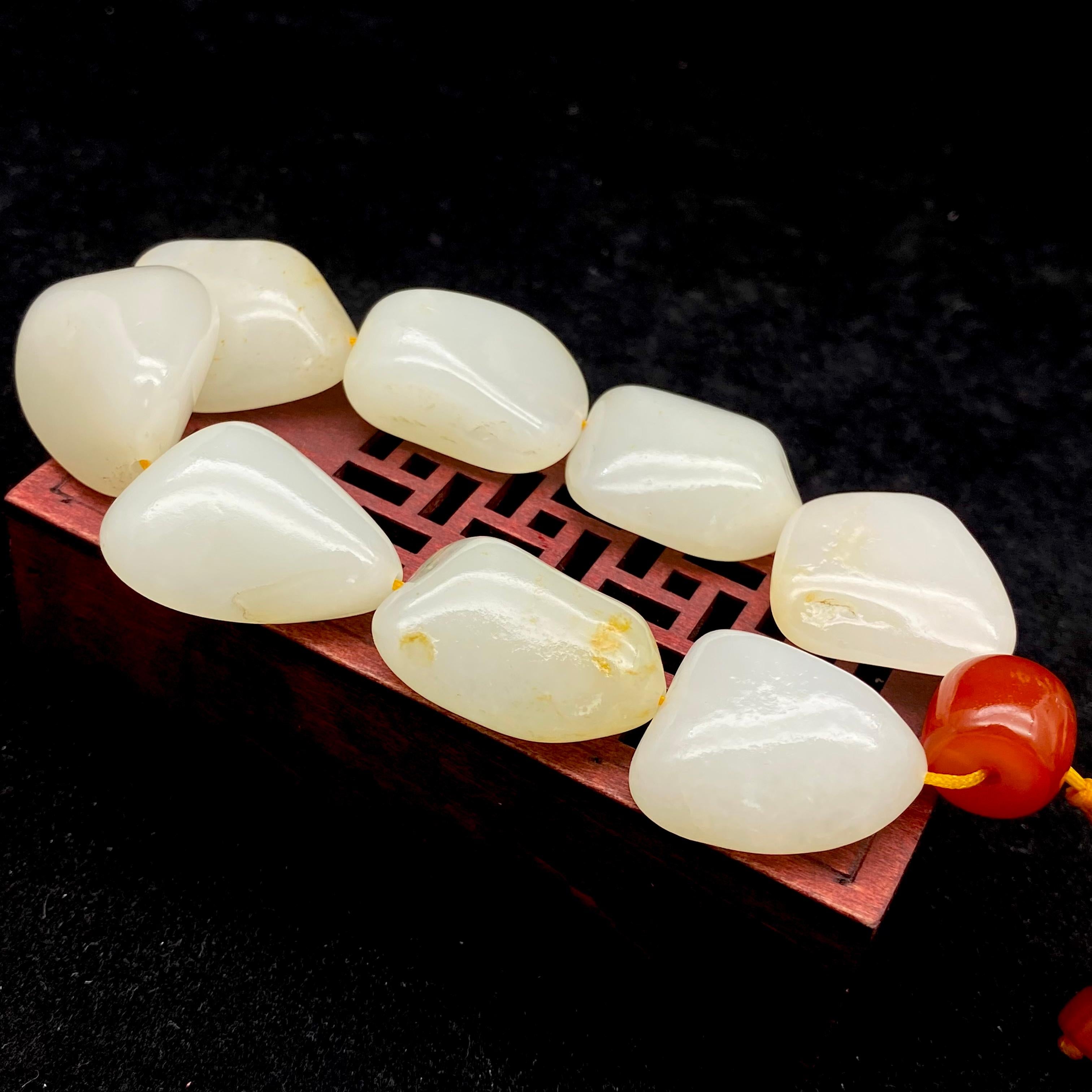 和田玉洒金皮【精品手串】（101.7g）