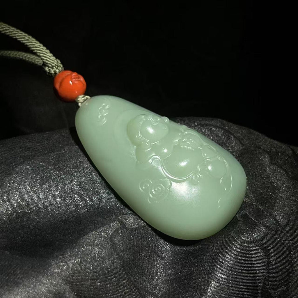 和田玉碧玉粉青佛公（39.5g）