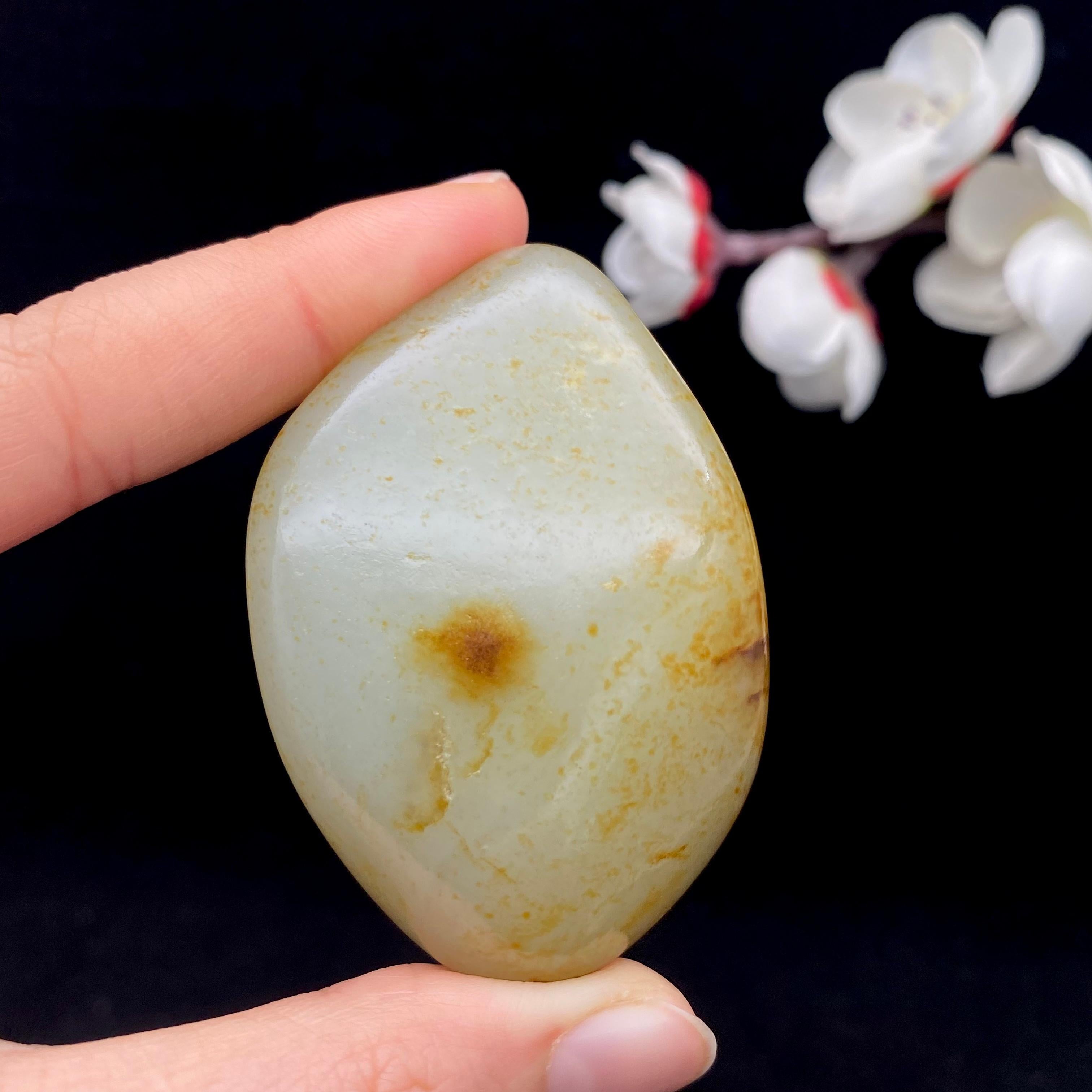 和田玉洒金皮籽料手把件（73.9g）