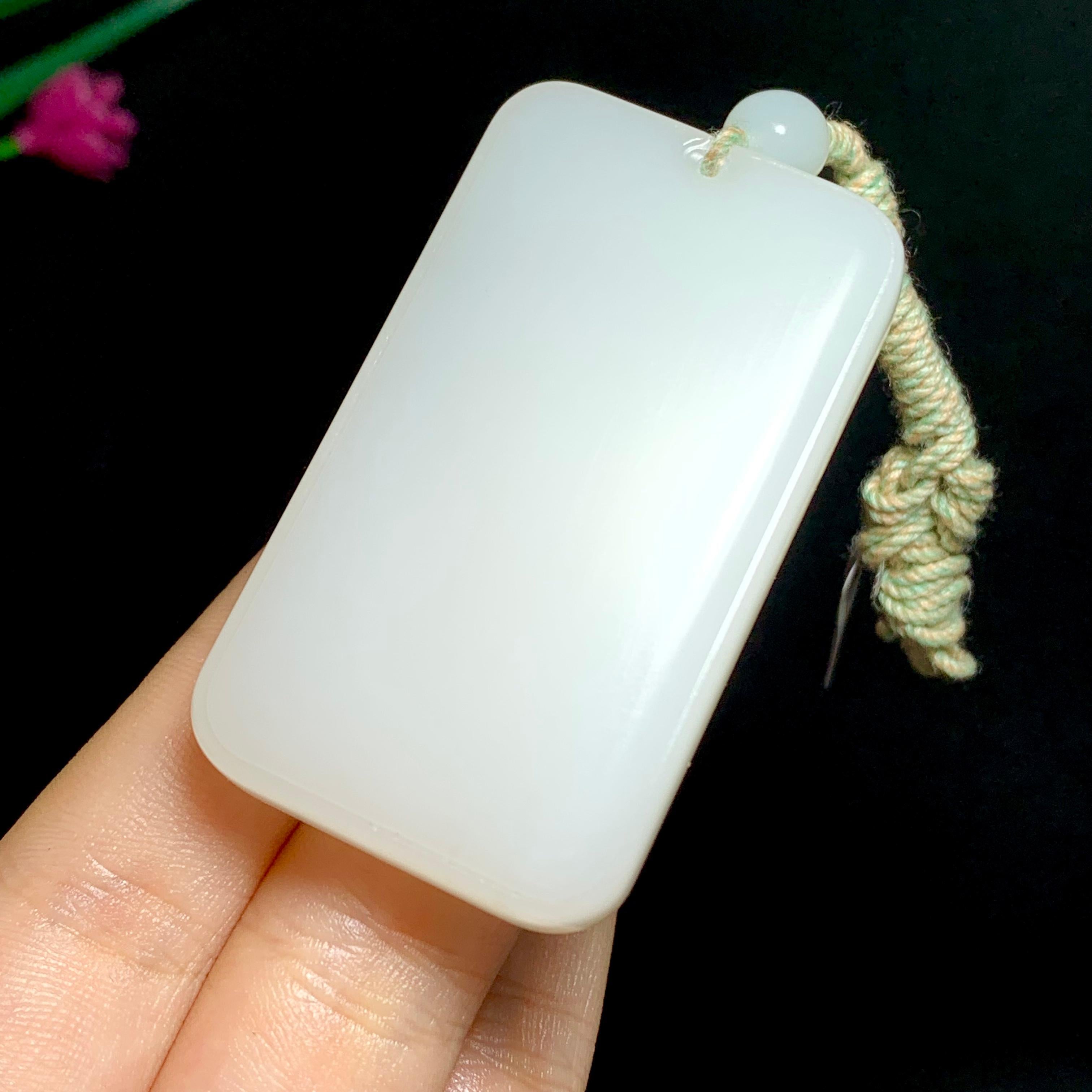 高品质和田羊脂白玉平安无事牌（55.6g）