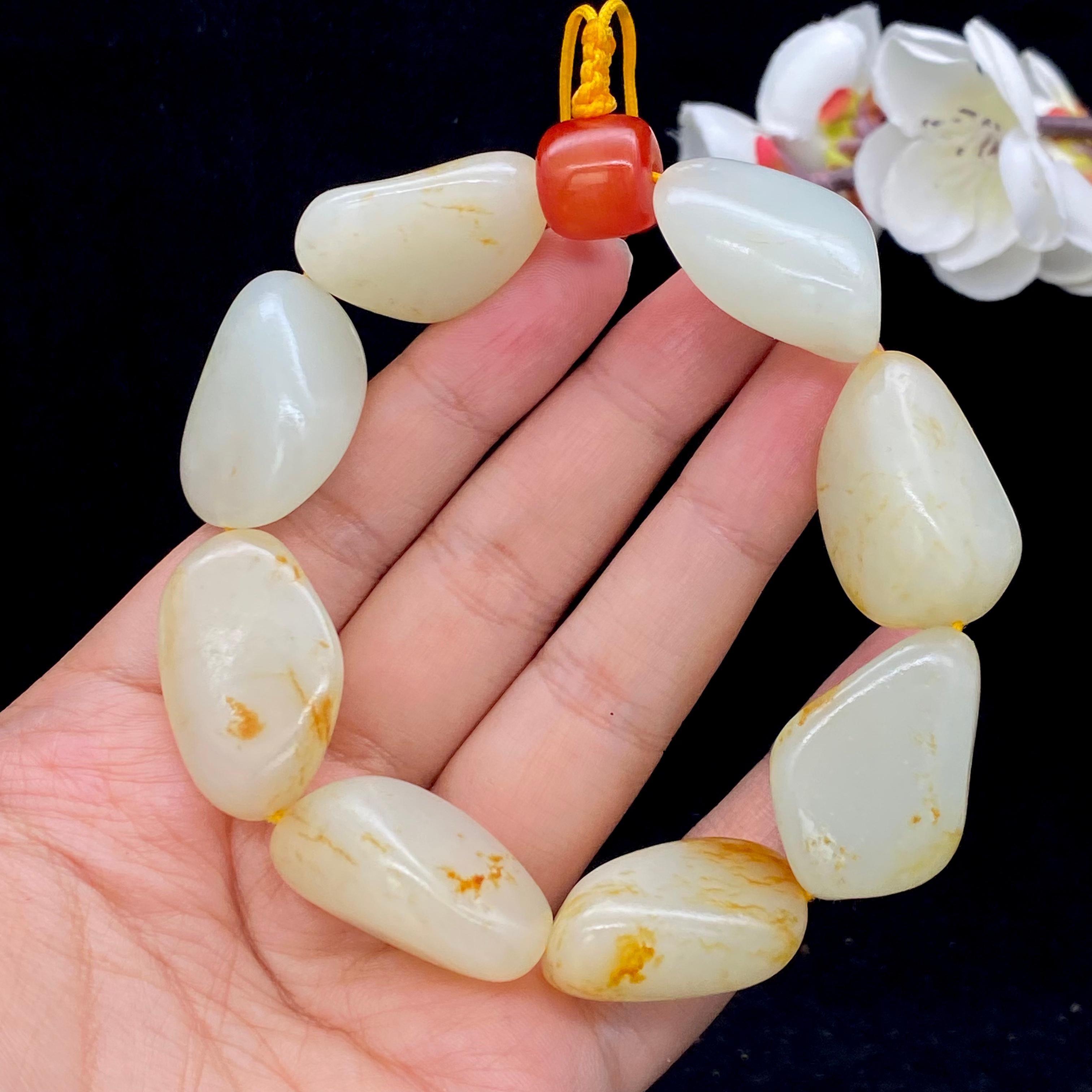和田玉洒金皮籽料【精品手串】（105.9g）