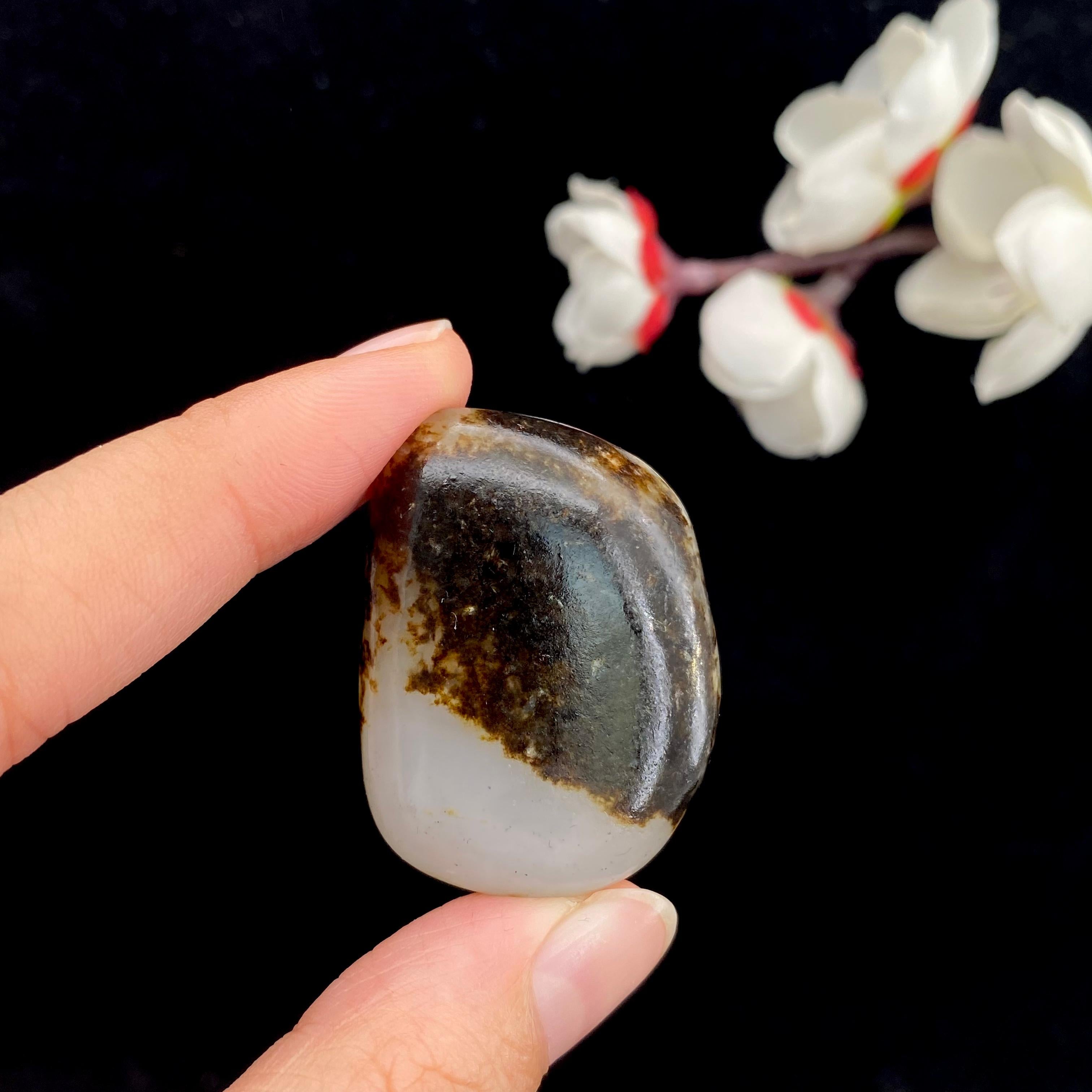 和田玉秋梨皮籽料原石（26.8g）