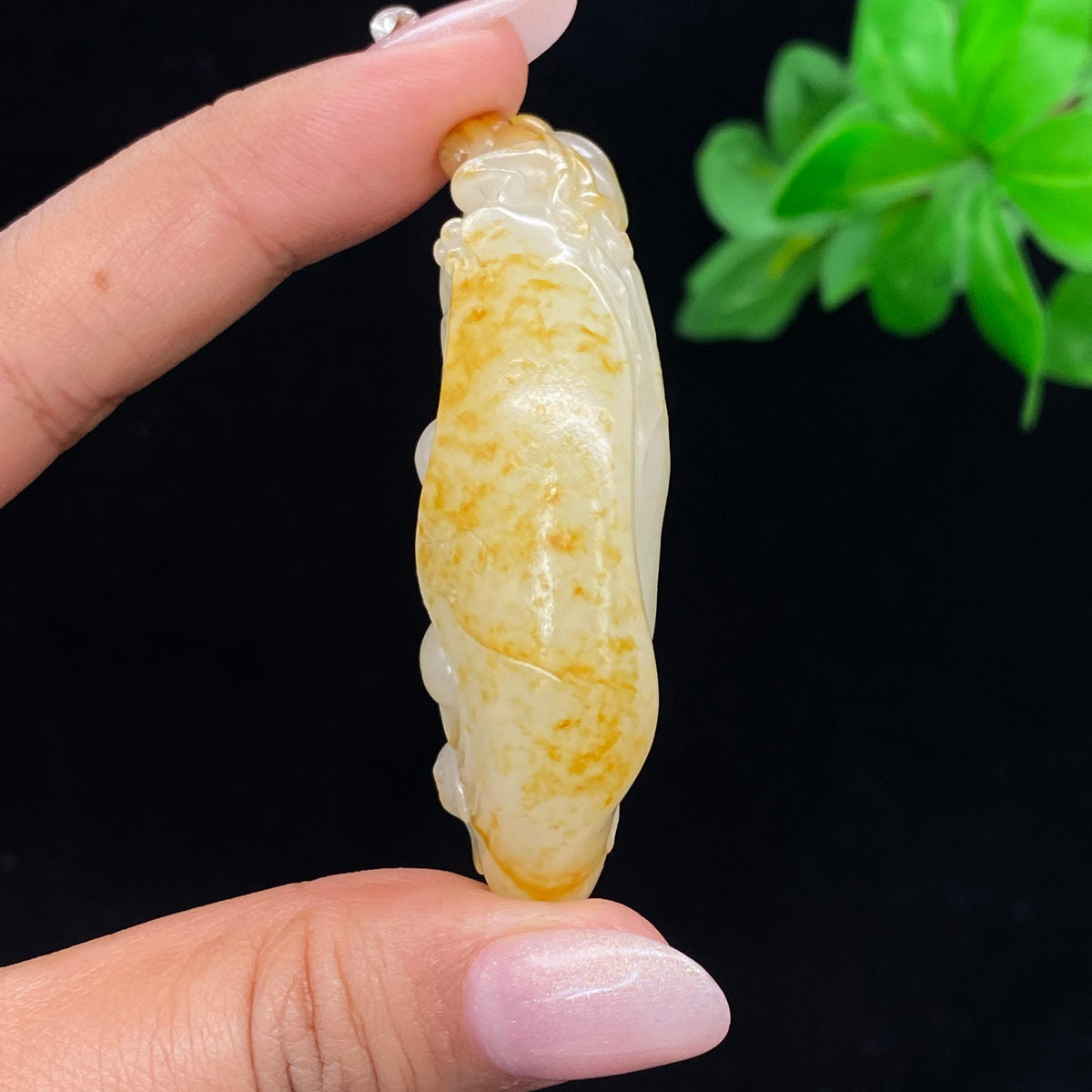 和田玉洒金皮籽料【灵猴献瑞】挂件（37.4g）