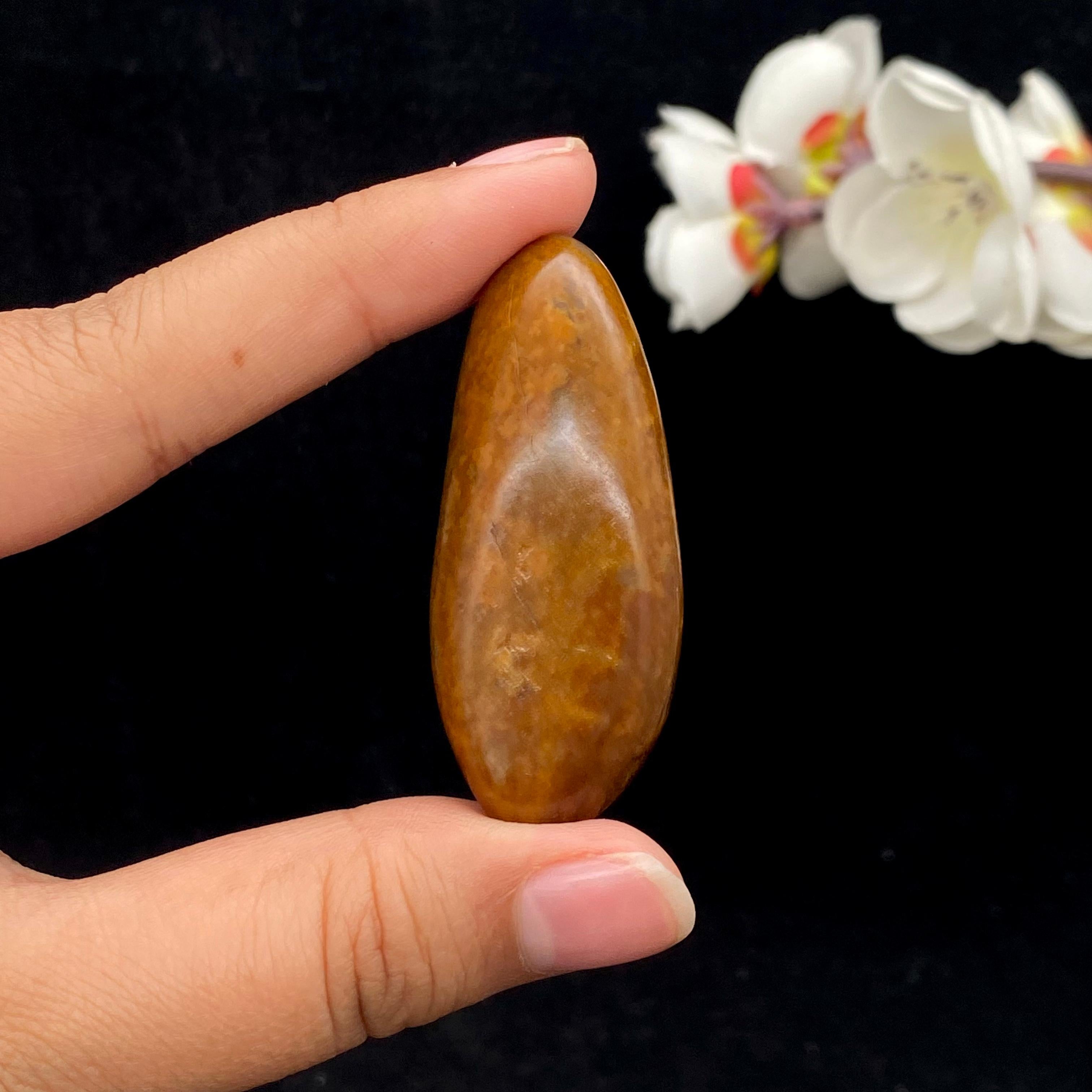 和田玉黄沁皮籽料（26g）