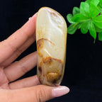 和田玉洒金皮籽料手把件（241g）