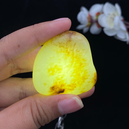 和田玉黄皮籽料挂件（51.1g）