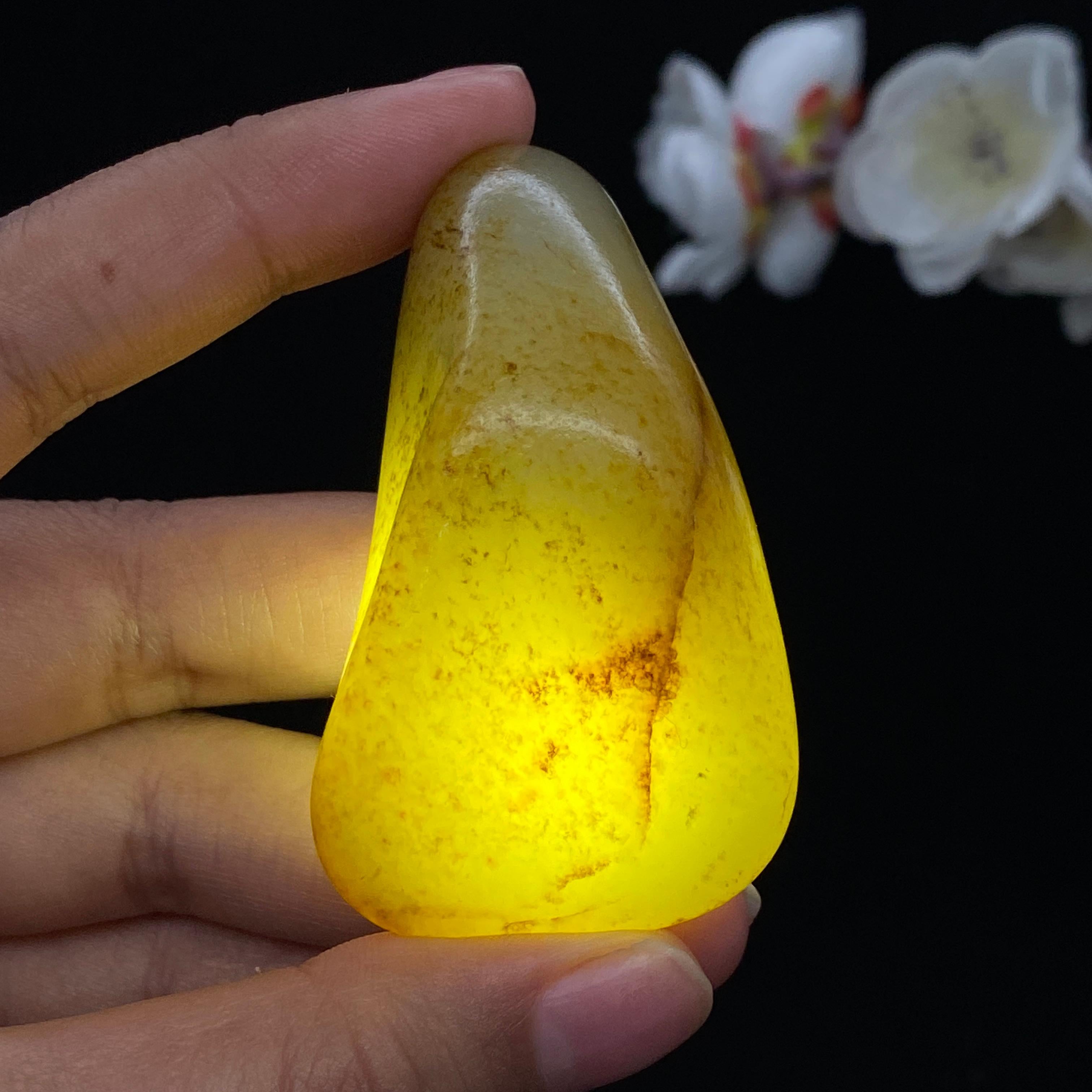 和田玉洒金皮籽料手把件（66.3g）