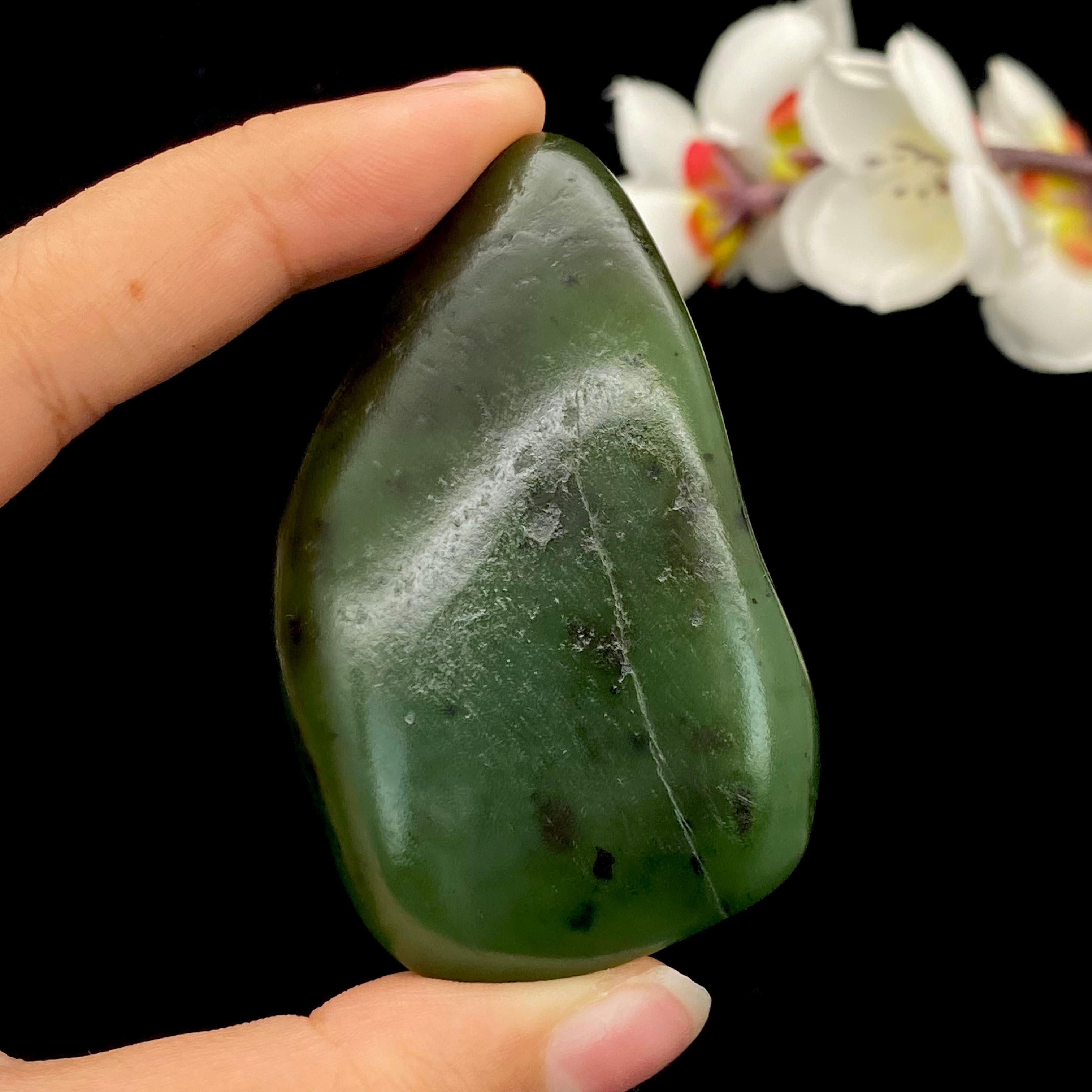 和田玉碧玉籽料原石（94.6g）