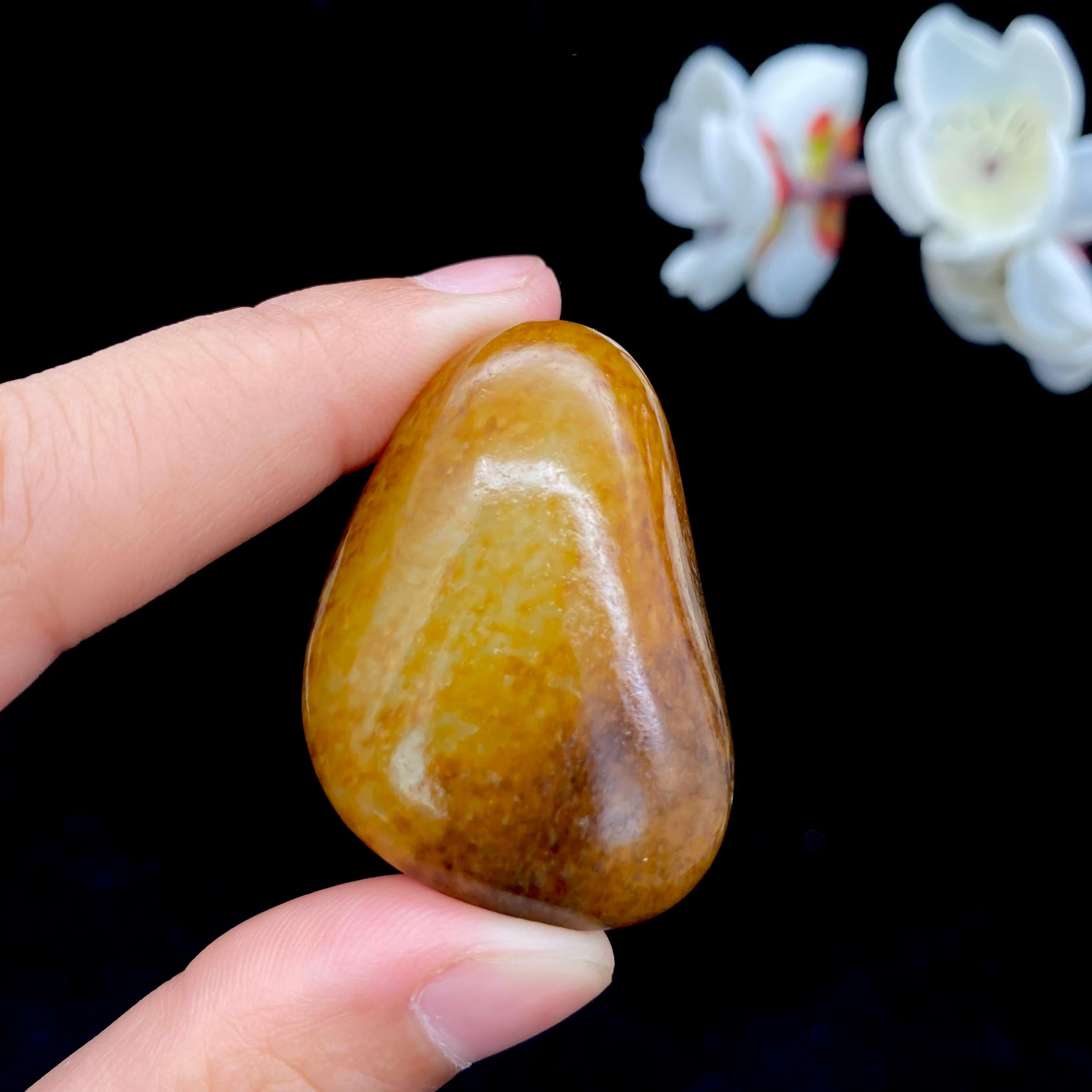 和田玉聚红皮籽料原石（30.5g）