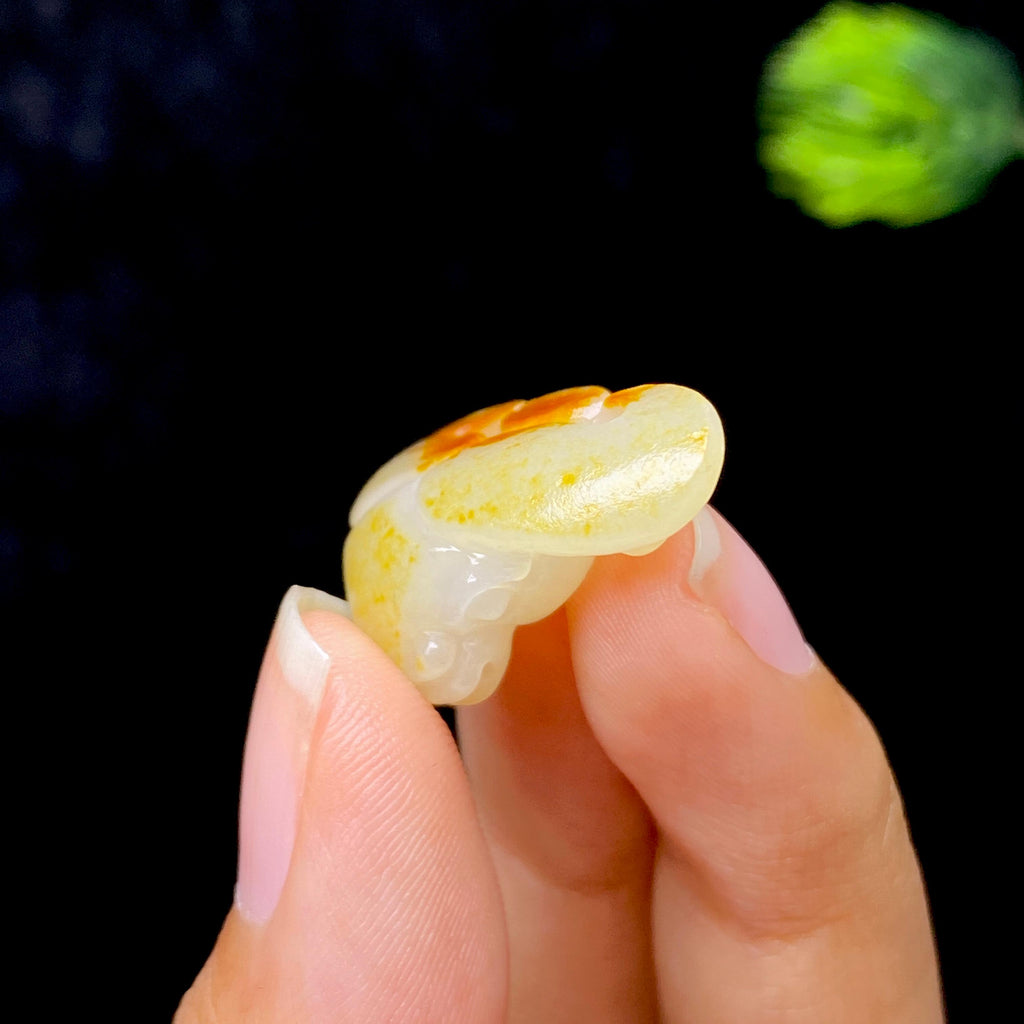 和田玉籽料牛气冲天（4.5g）