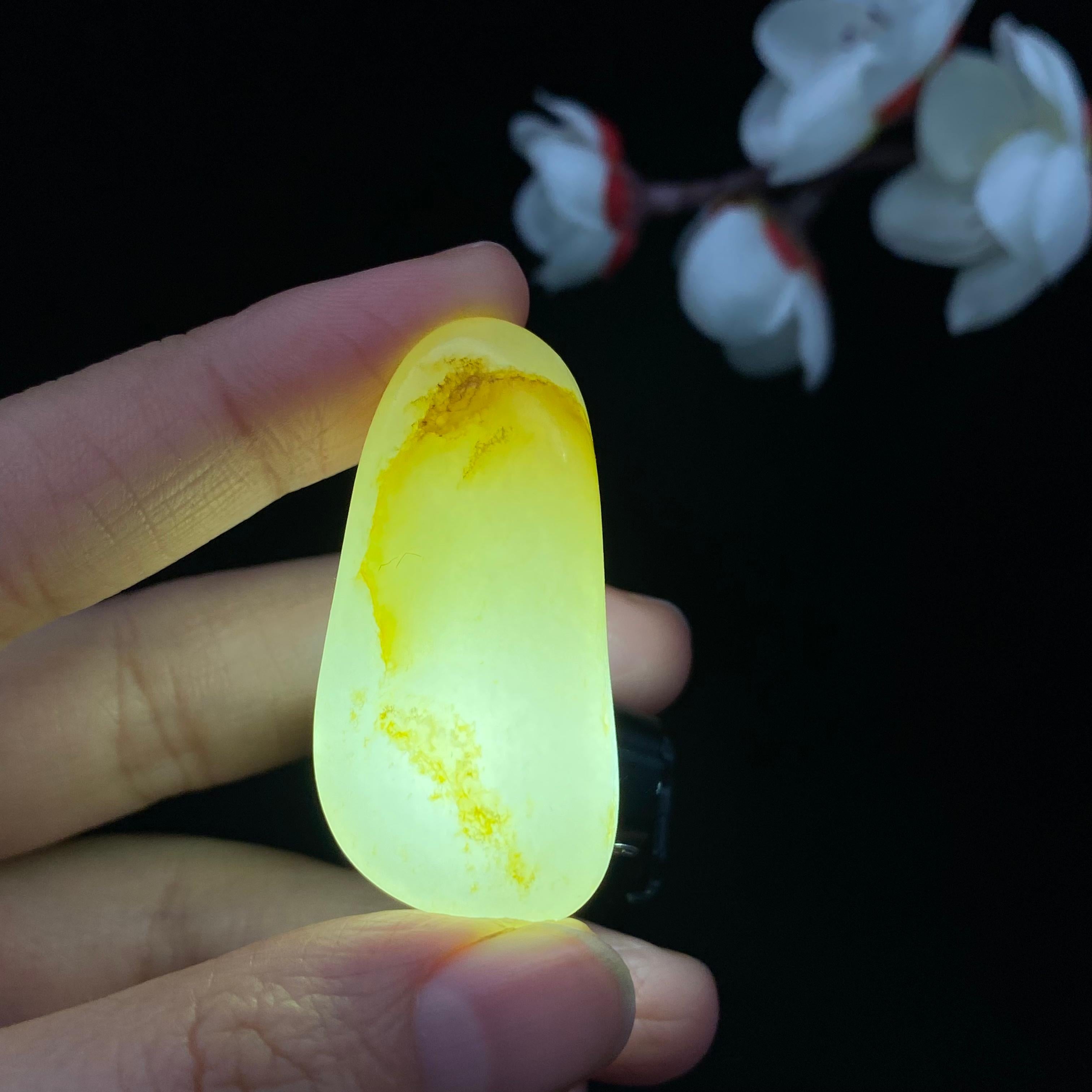 和田玉黄皮籽料挂件（21.3g）