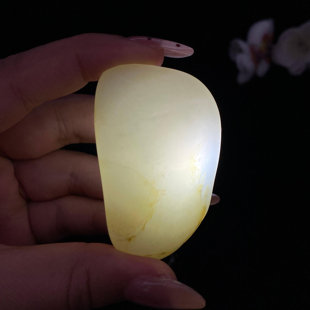 和田玉白玉带黄皮籽料挂件（48.4g）
