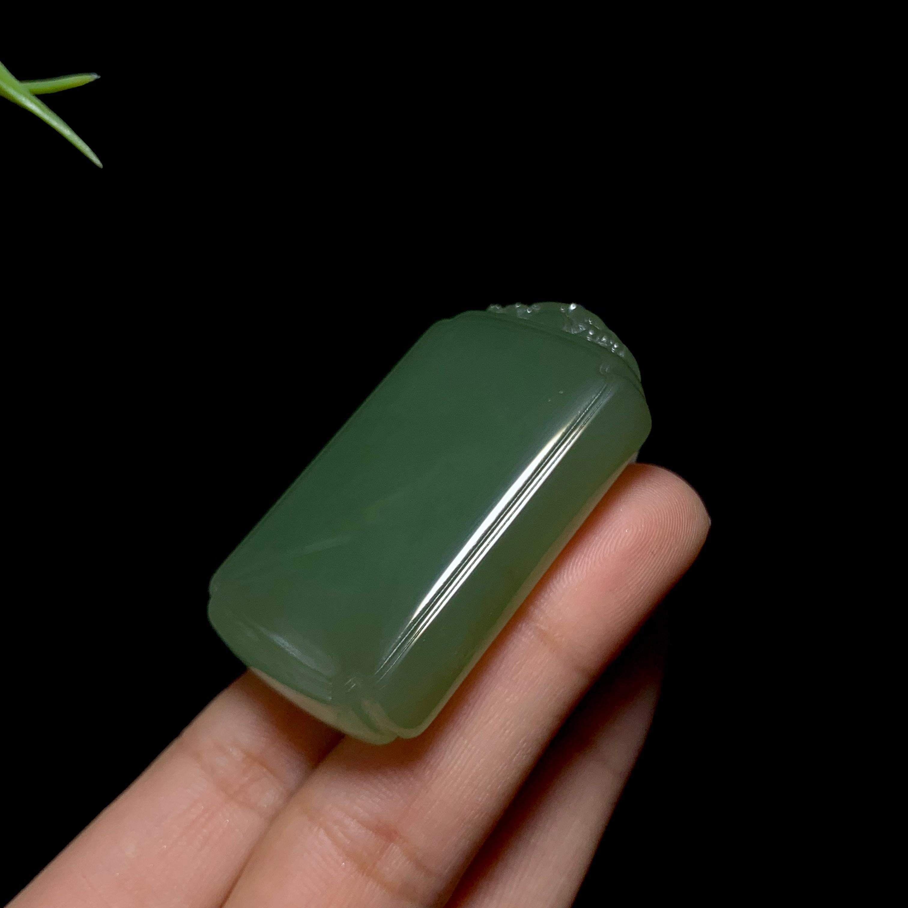 和田湖水绿平安无事牌（42.3g）