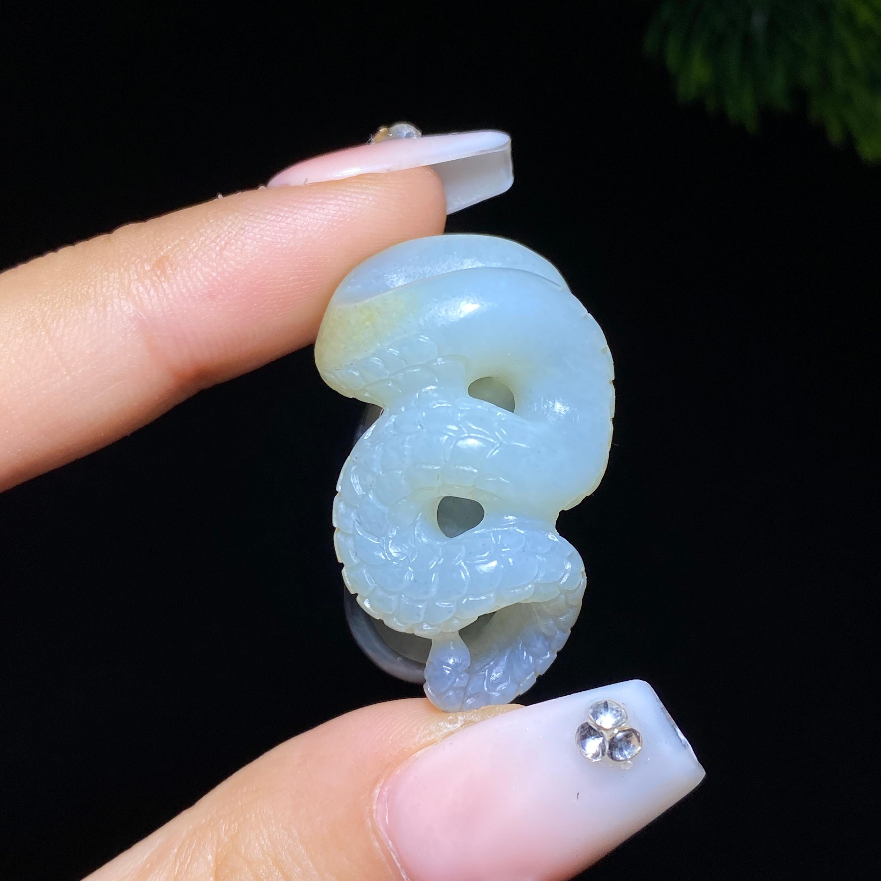 和田玉籽料青花蛇挂件（12.0g）
