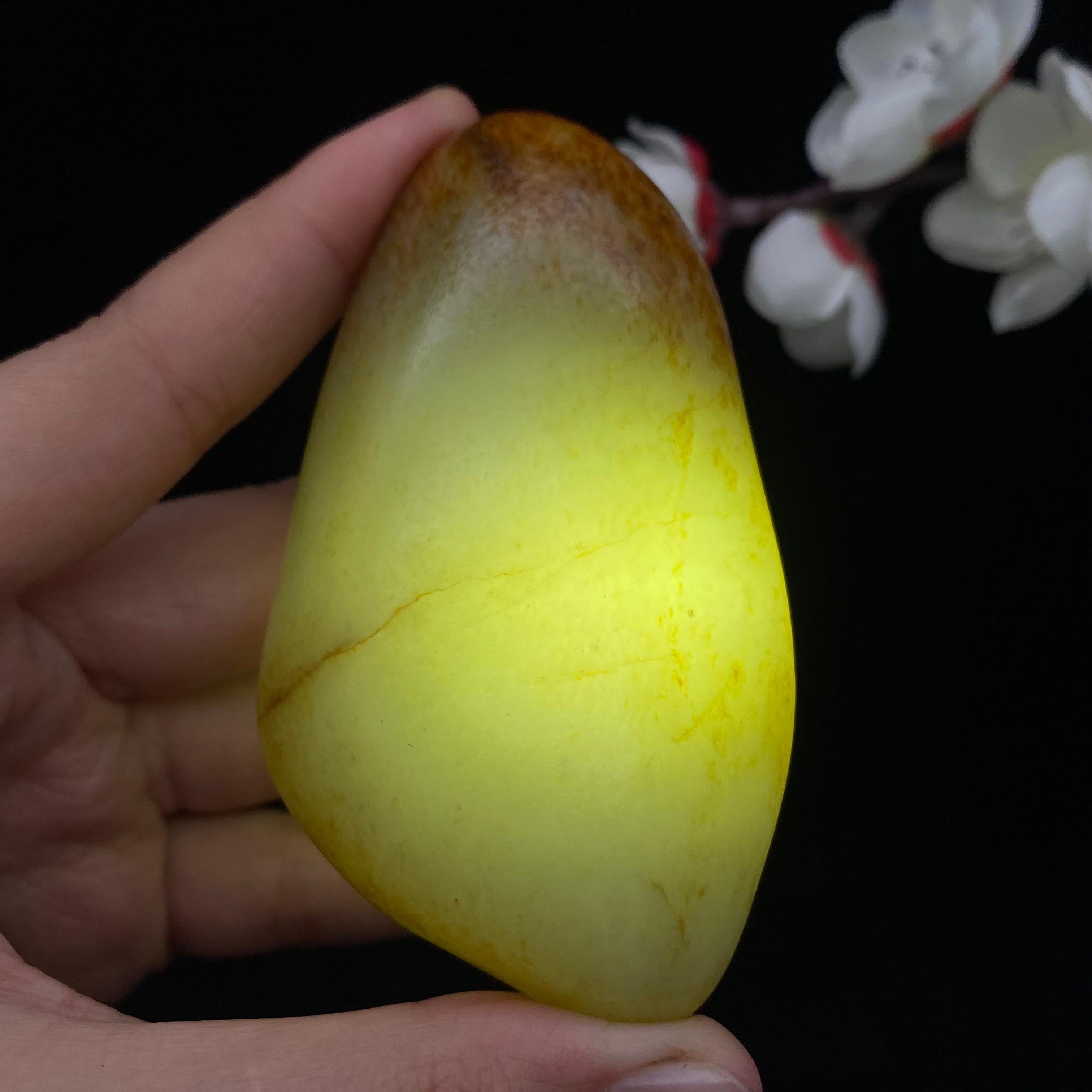 和田玉聚黄皮籽料手把件（121.9g）