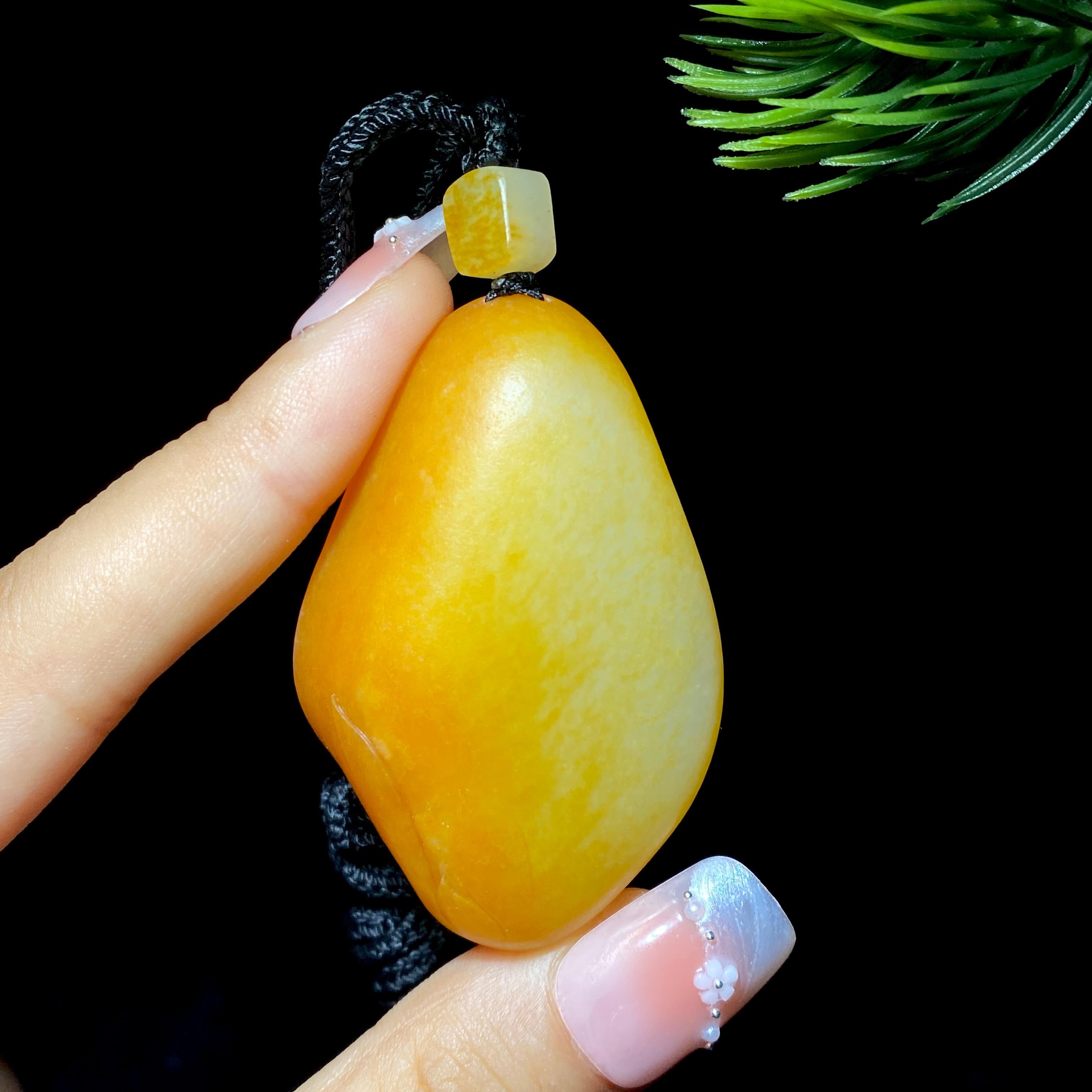 和田玉籽料观音（32.3g）