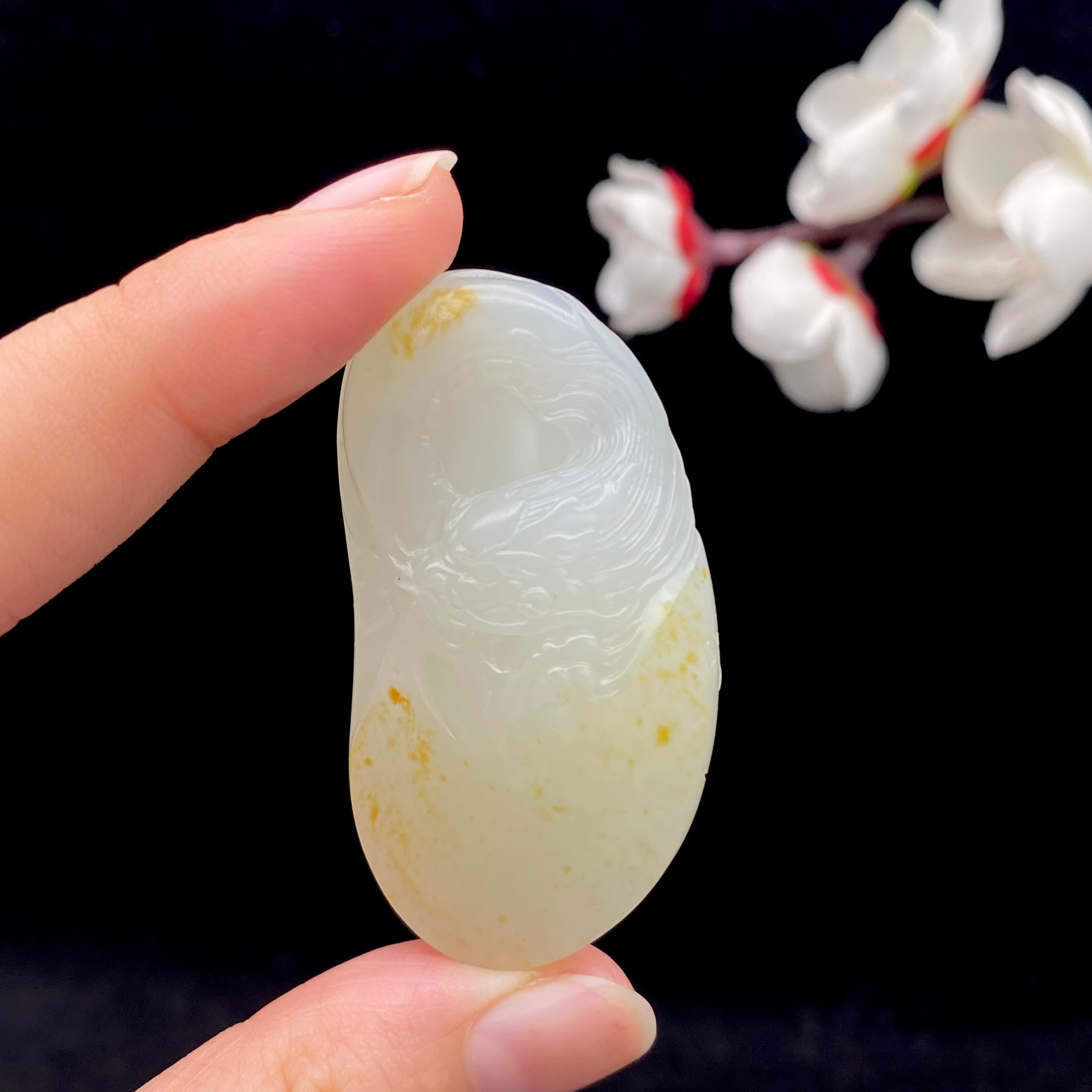和田玉白玉籽料【龙】挂件（29.3g）