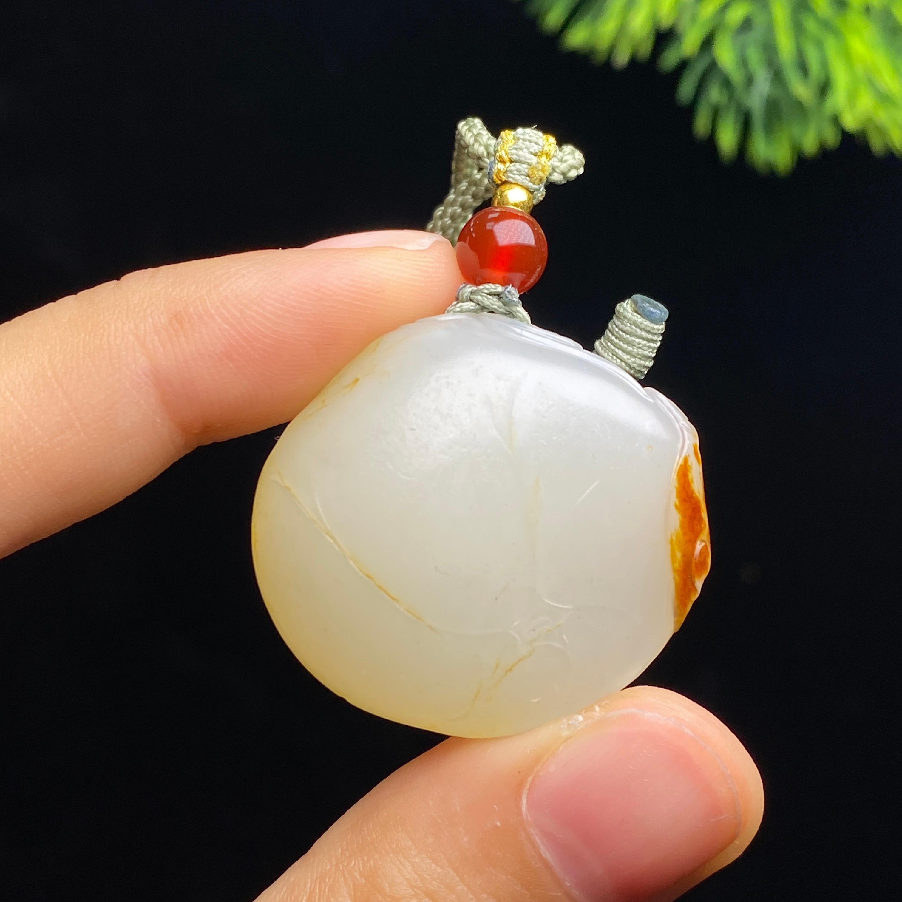 和田玉籽料佛公（19.7g）