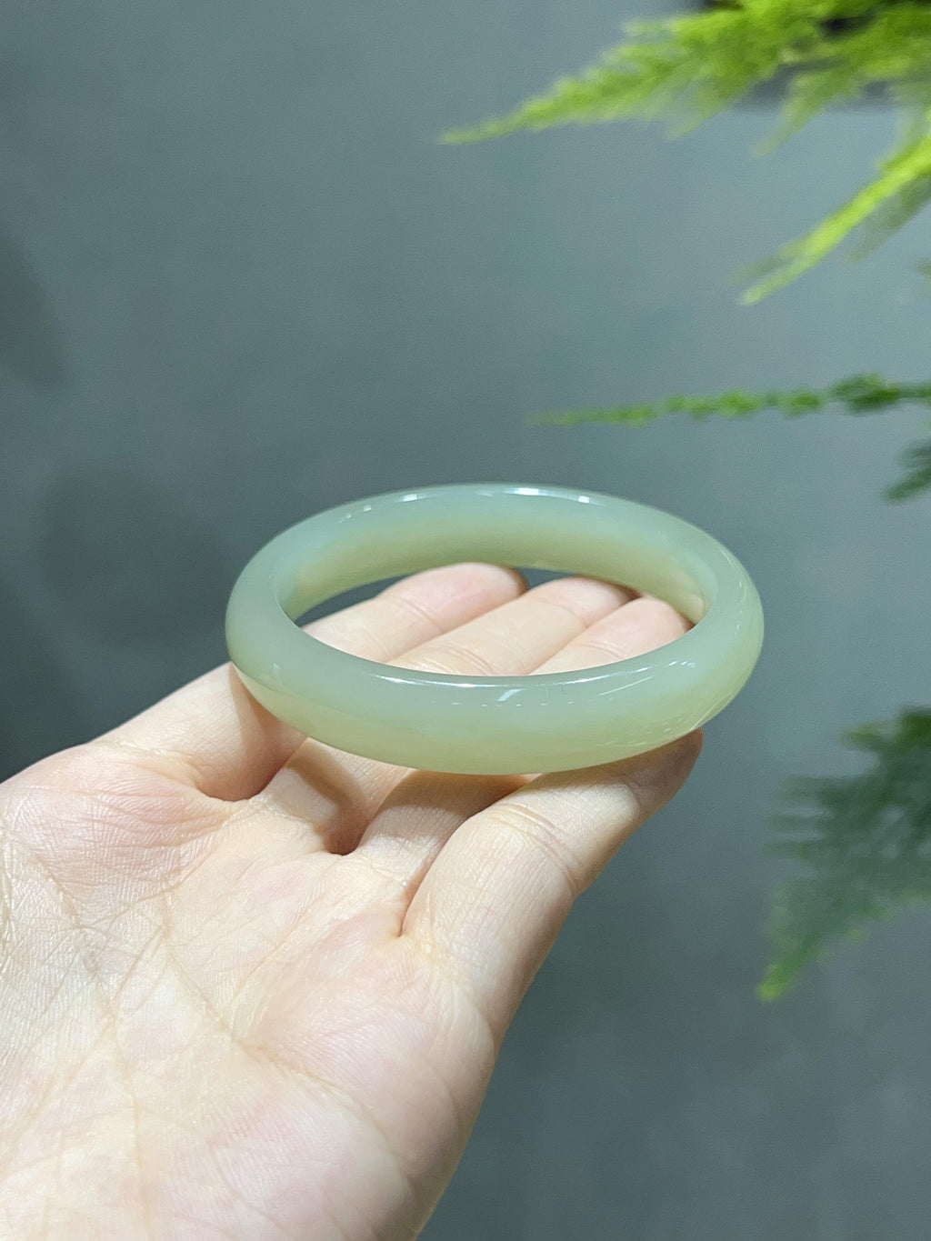 和田玉高冰晴水手镯（37.6g）