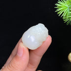 和田玉籽料招财猪（13.5g）
