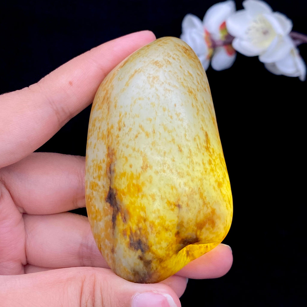 和田玉满洒金皮籽料手把件（157g）