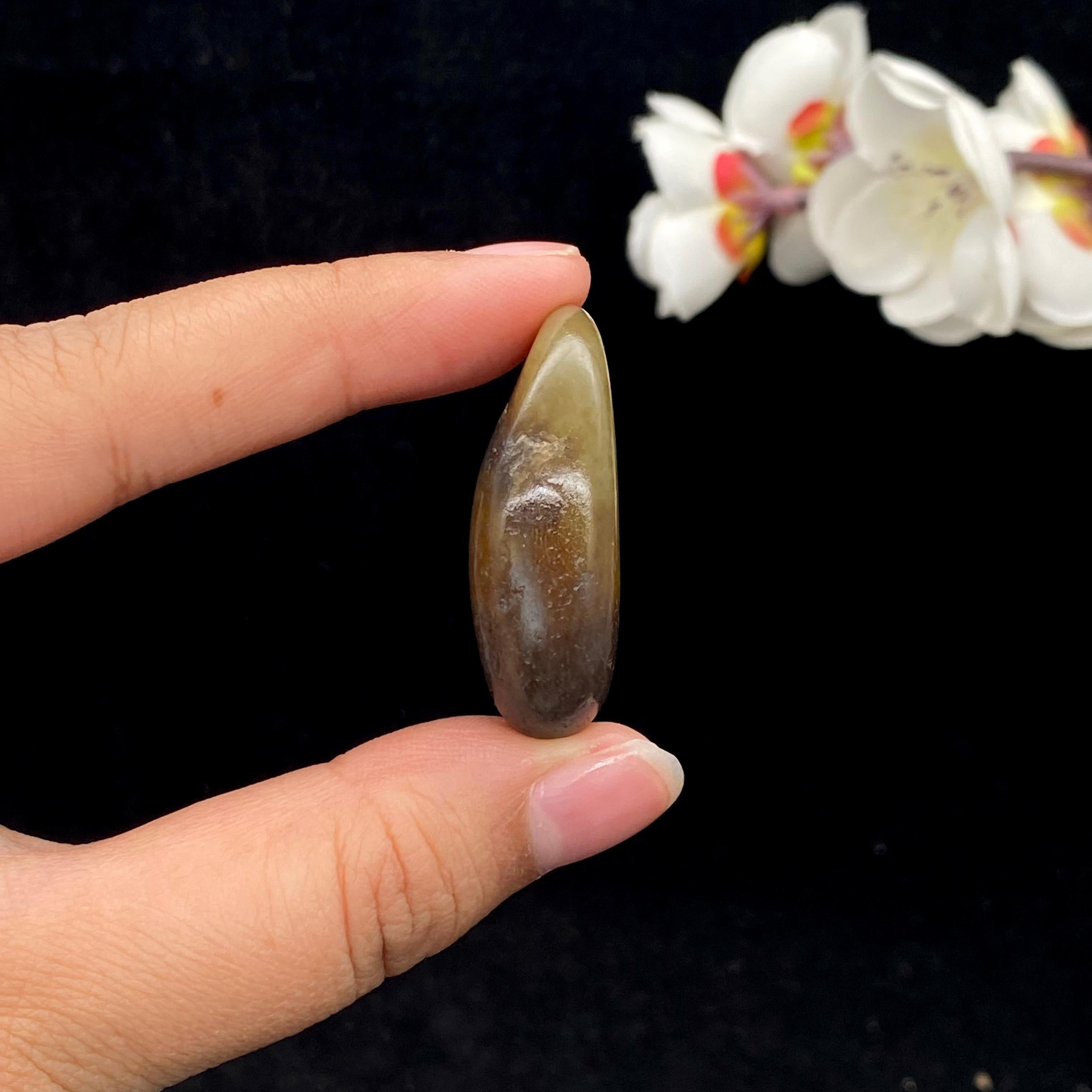 和田玉糖籽料挂件（18.8g）