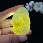 和田玉白玉带秋梨皮籽料手把件（86.6g）