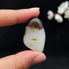 和田玉秋梨皮籽料挂件（18.1g）