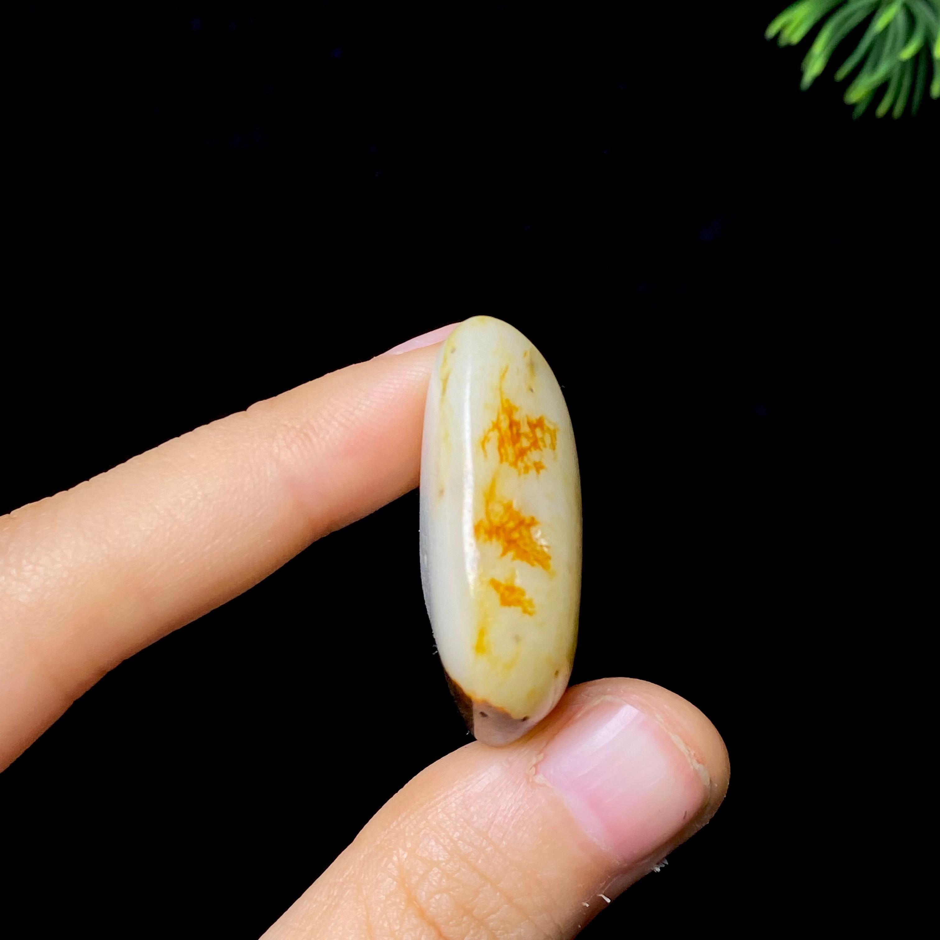 和田玉秋梨皮籽料（15.3g）