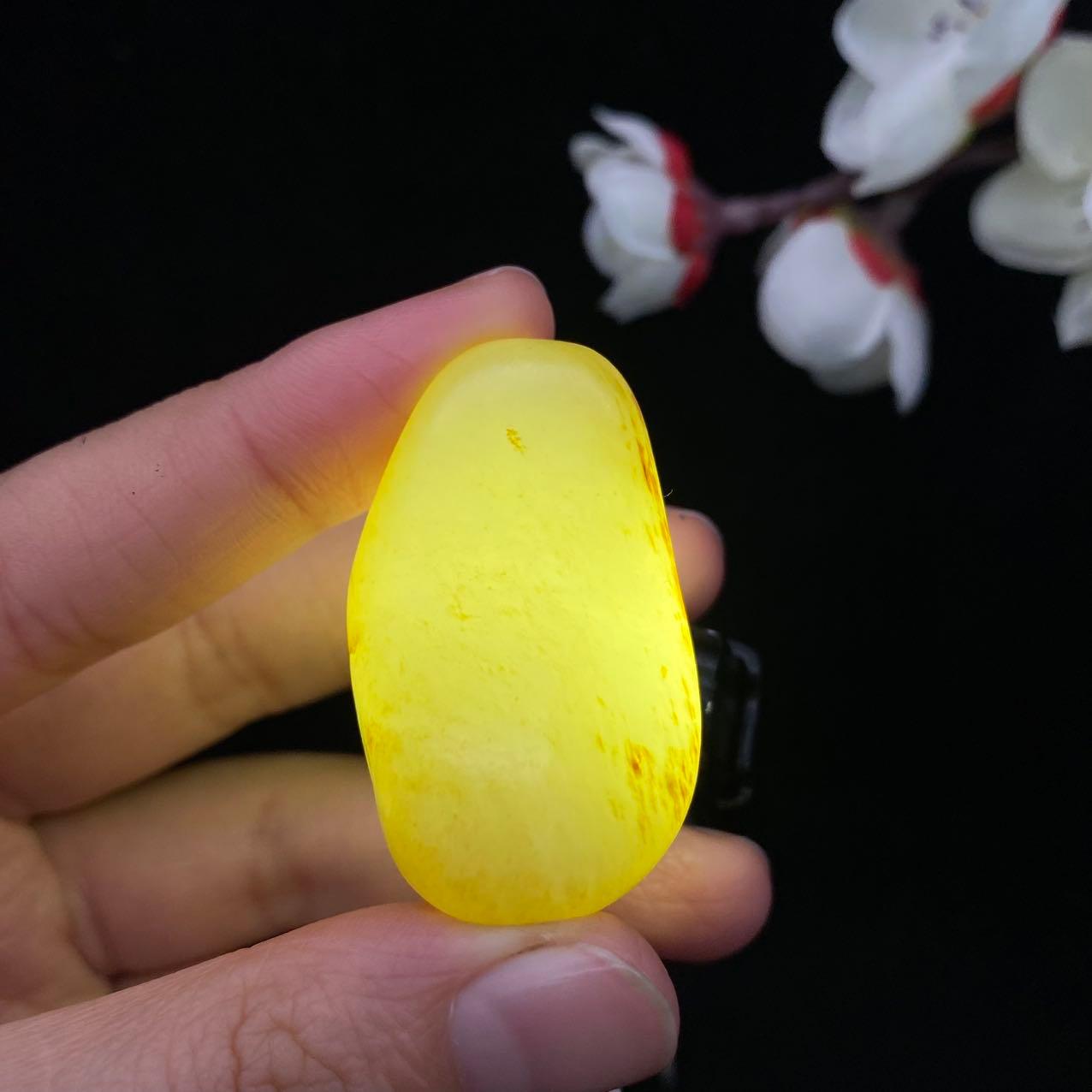 和田玉洒金皮籽料挂件（28.4g）