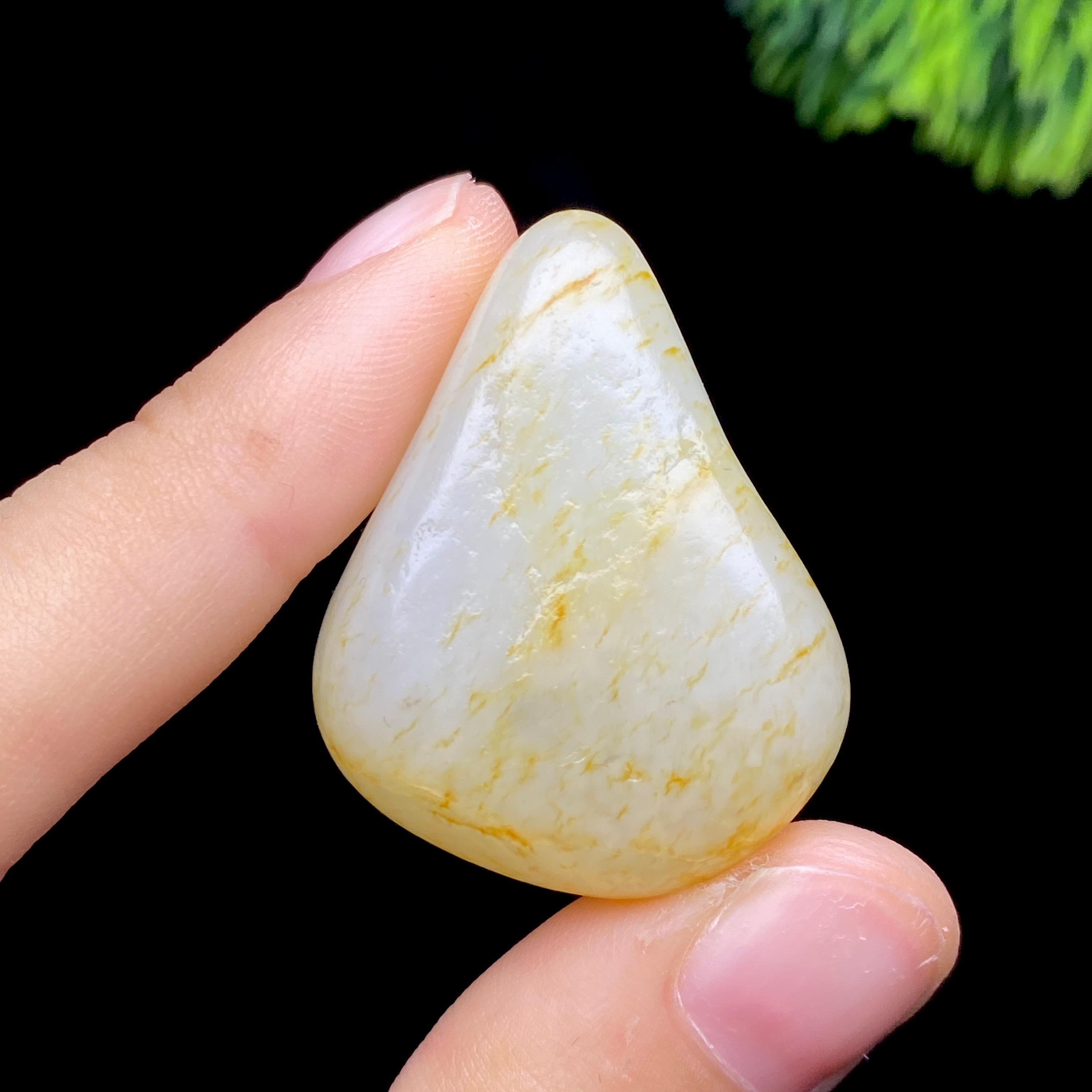 和田玉洒金皮籽料原石（23.1g）