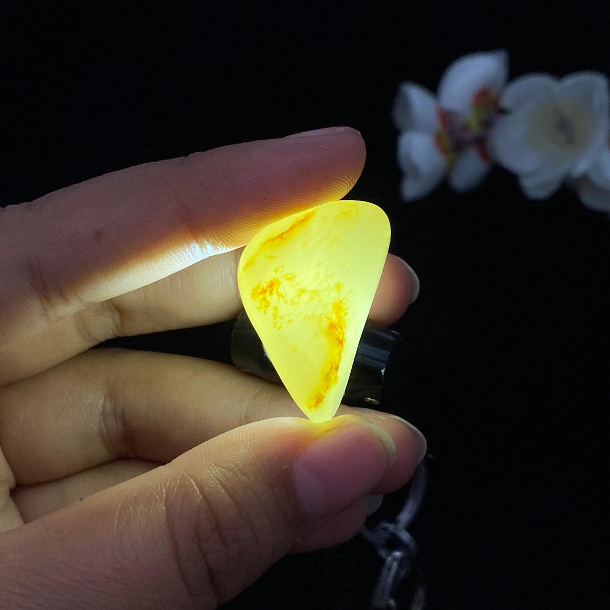 和田玉洒金皮籽料（14.6g）