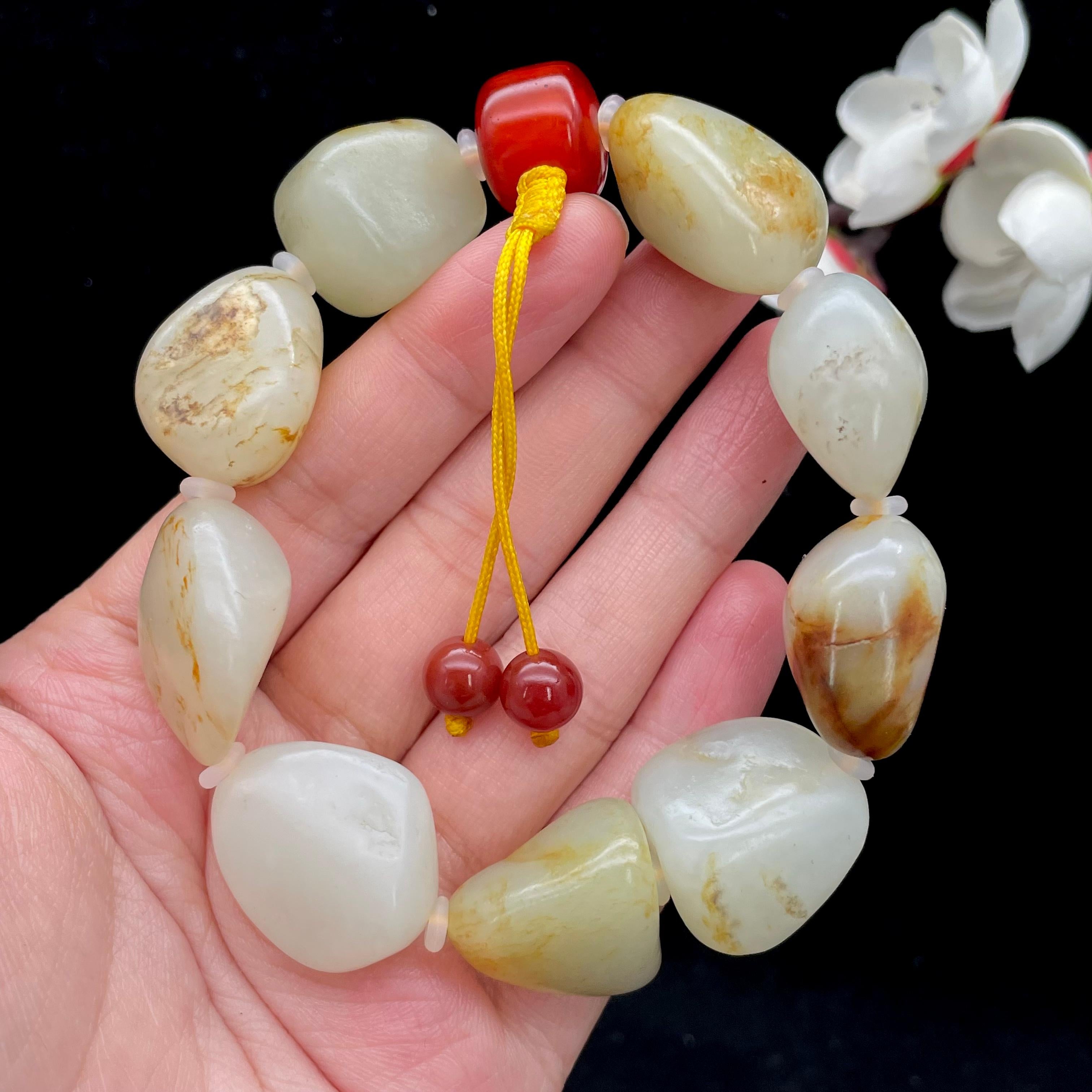 和田玉洒金皮籽料【精品手串】（90.6g）