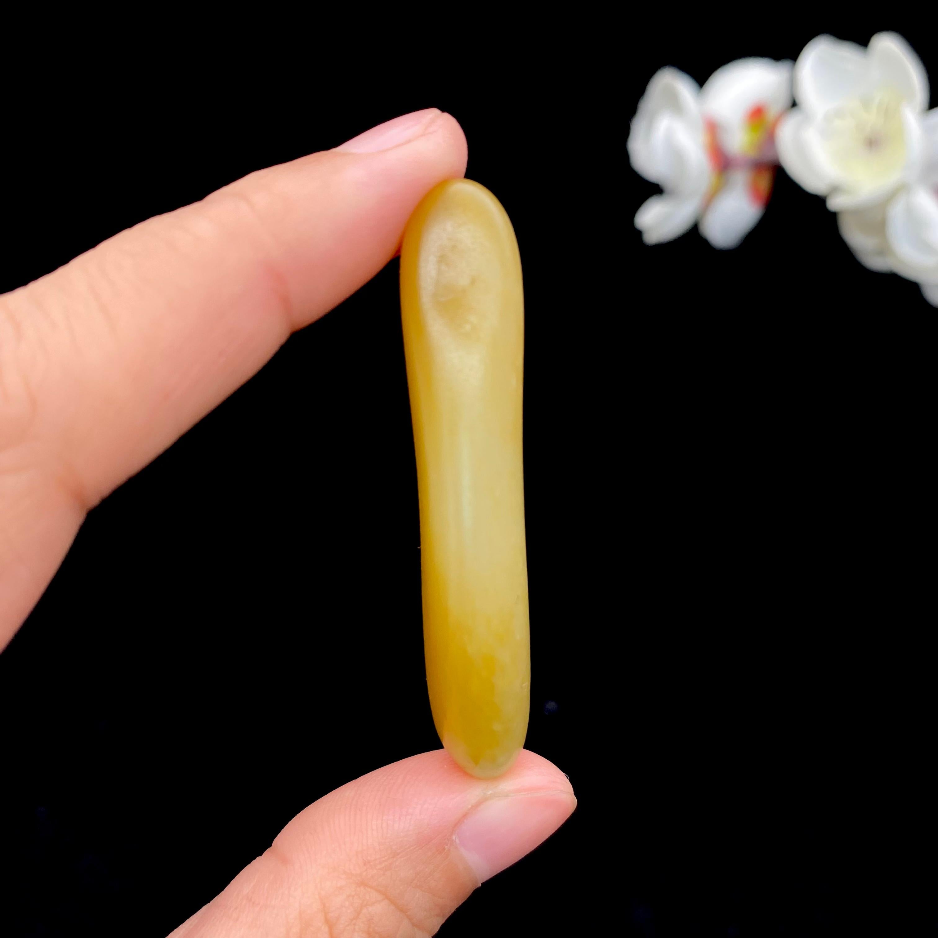 和田玉黄沁皮籽料原石（11.6g）
