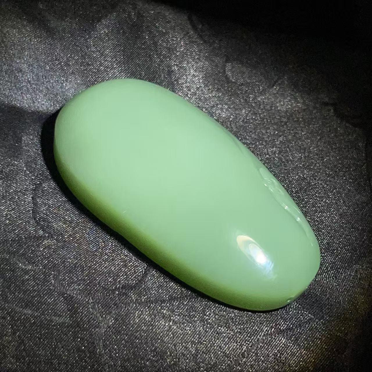和田玉碧玉粉绿无事牌（42.4g）