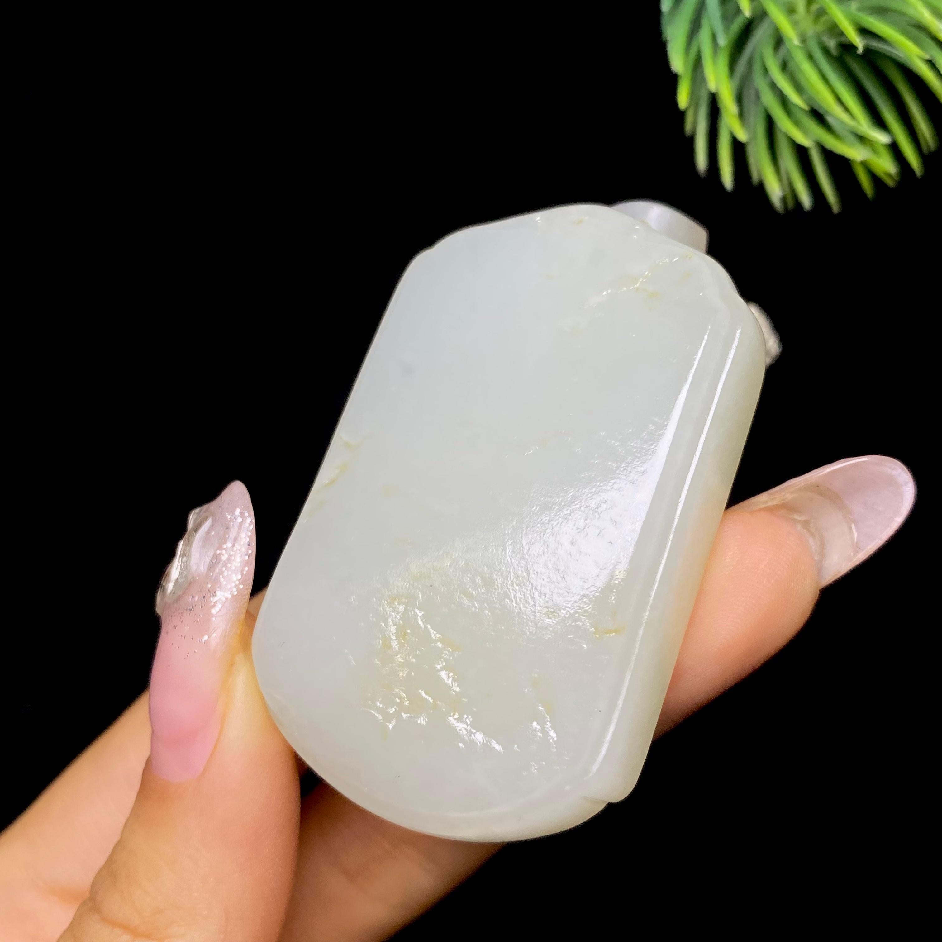 和田玉籽料无事牌（51.6g）