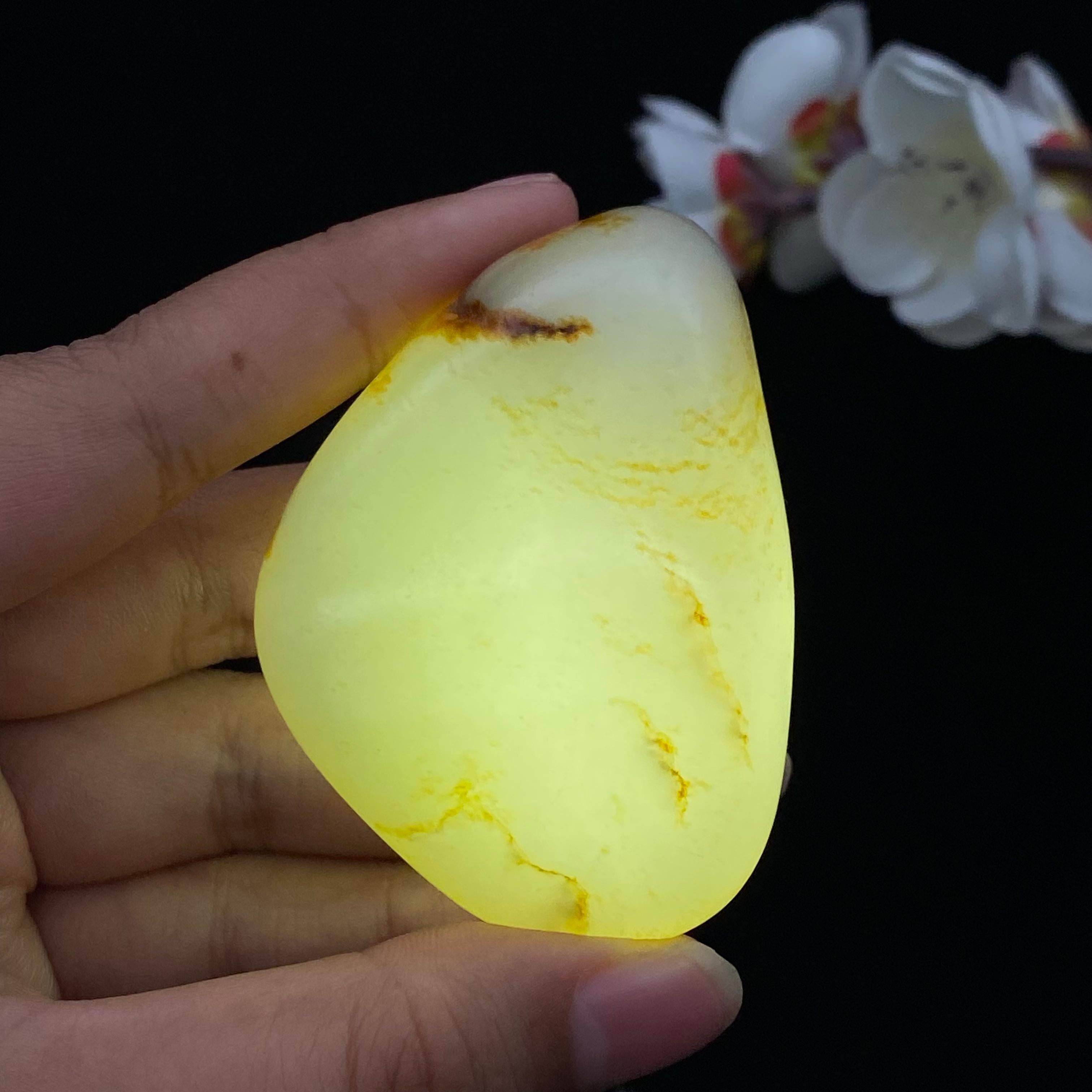 和田玉洒金皮籽料手把件（100.6g）