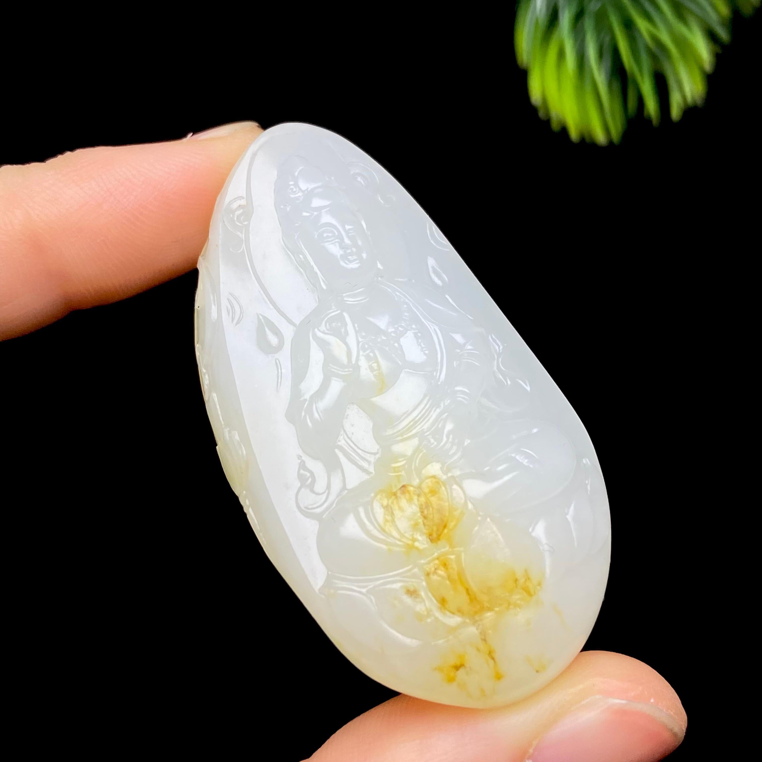 和田玉籽料观音（48.2g）