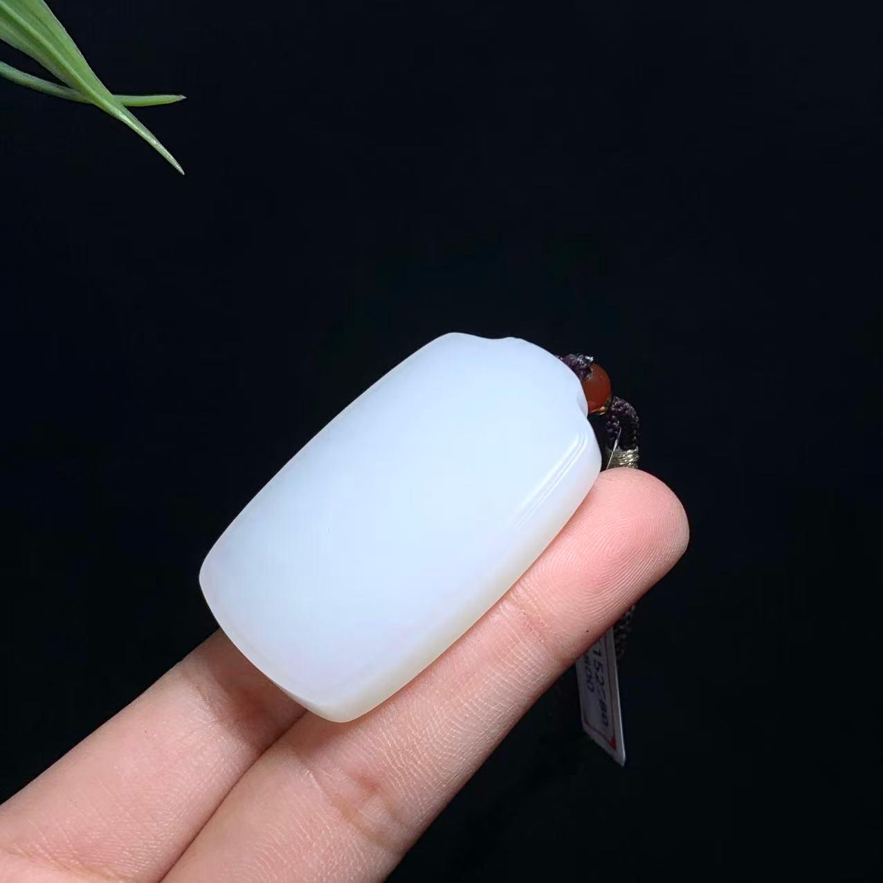 和田山料白玉无事牌（28.4g）