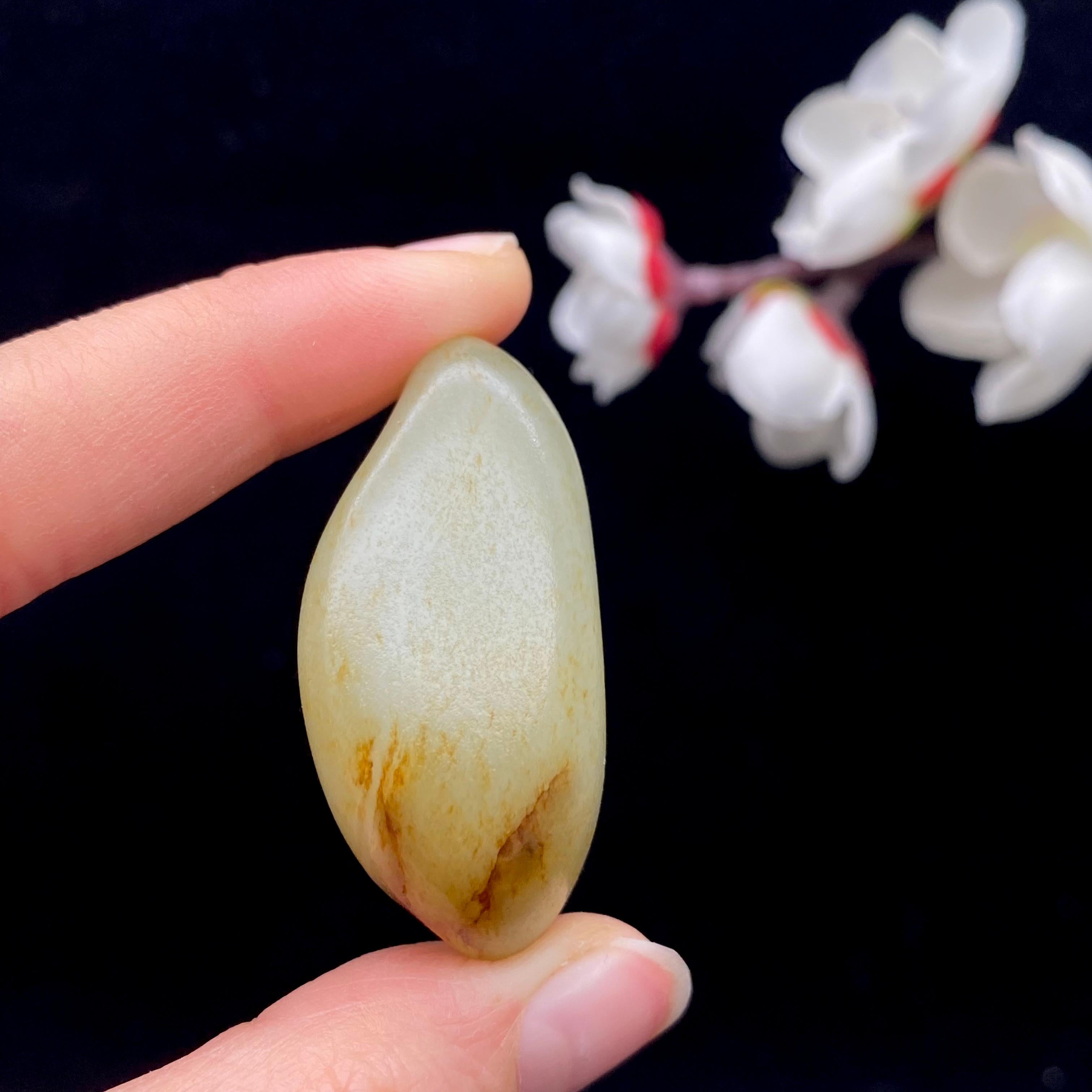 和田玉洒金皮籽料原石（32.1g）