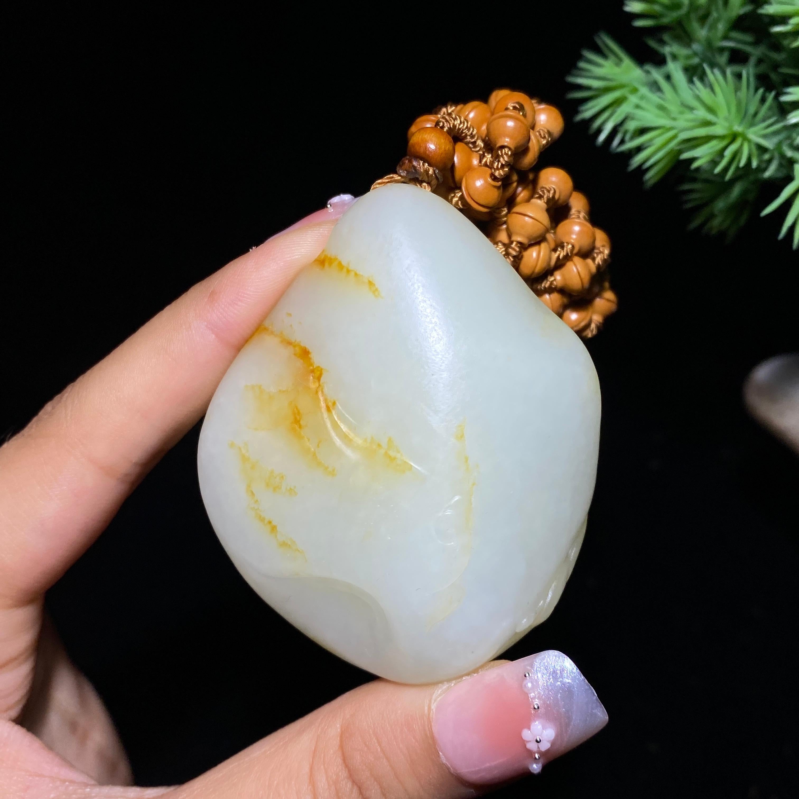 和田玉籽料观音（95.2g）