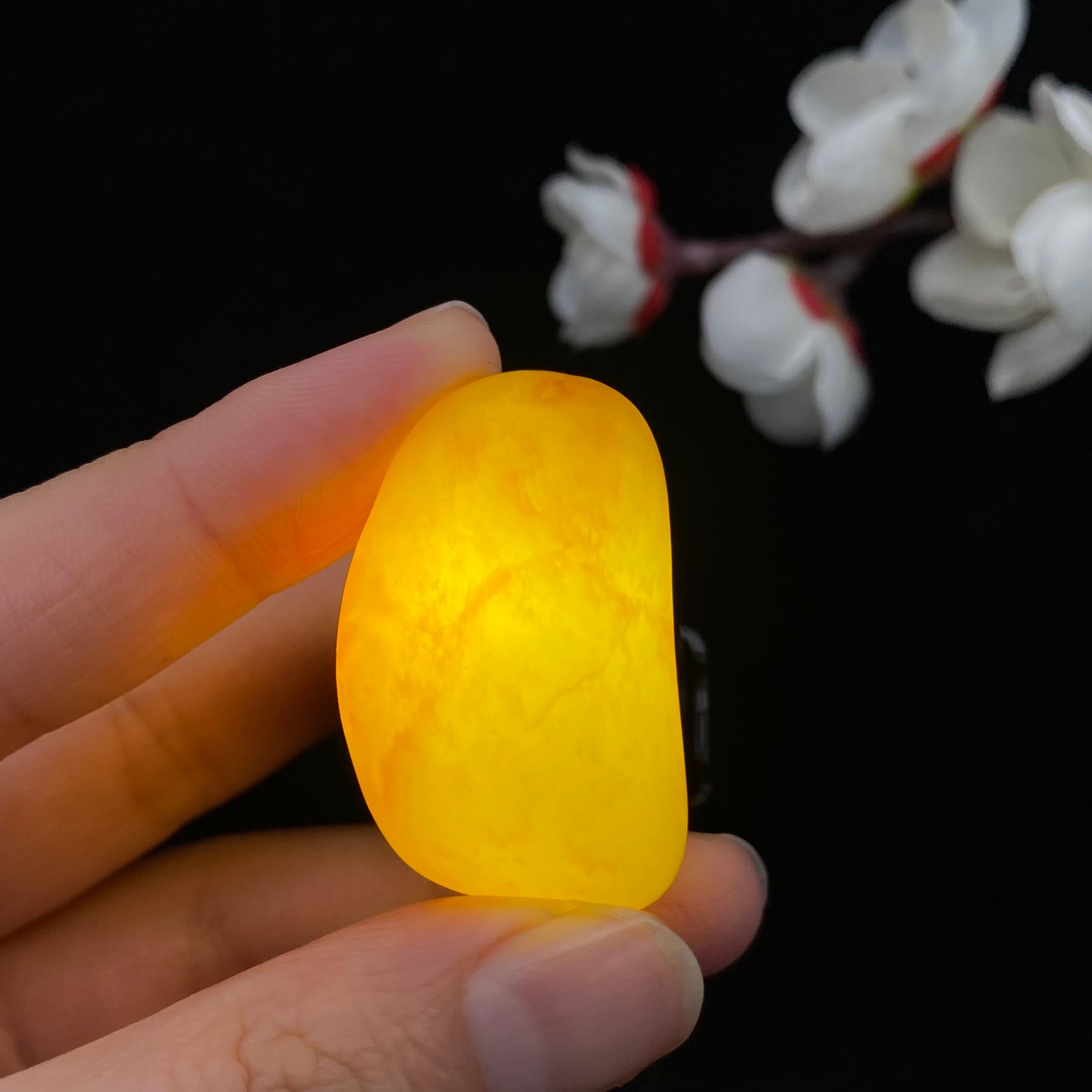 和田玉黄皮籽料原石（16.1g）
