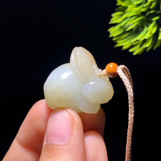 和田玉糖白玉兔子挂件90182624（12.6g）