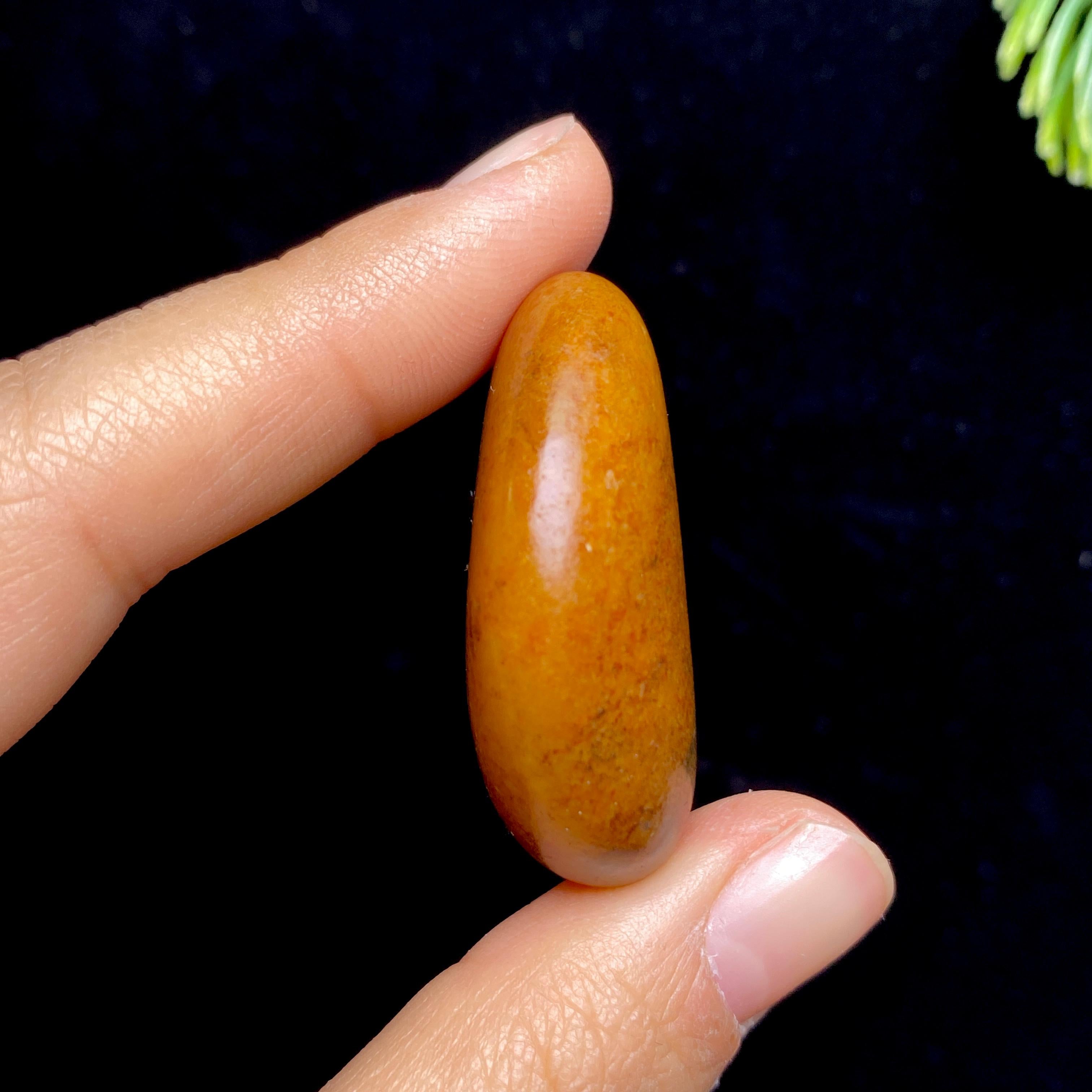 和田玉红沁皮籽料（23.8g）