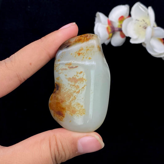 和田玉洒红皮籽料原石（60.6g）