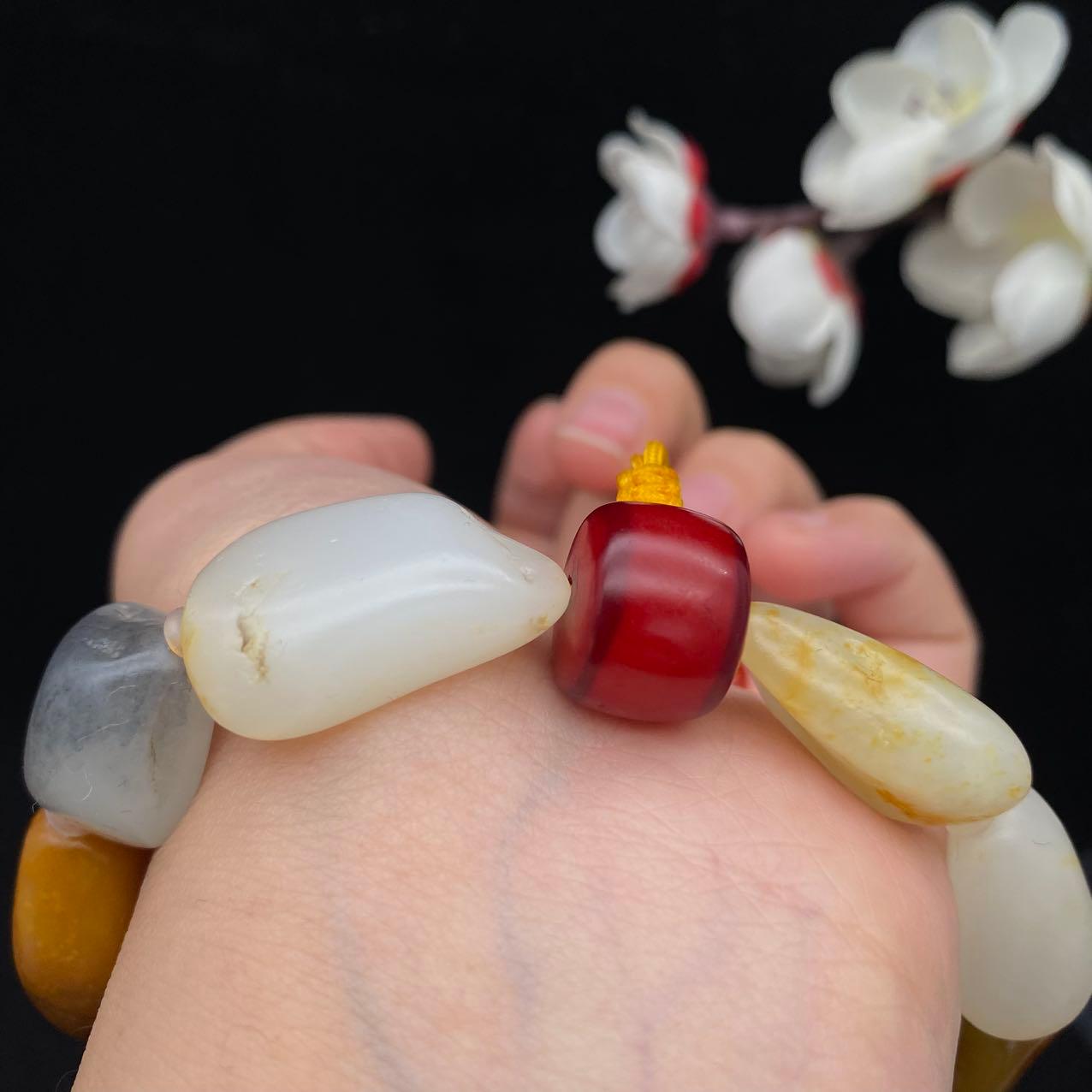 和田玉多宝【精品手串】（71g） – 厚德载玉